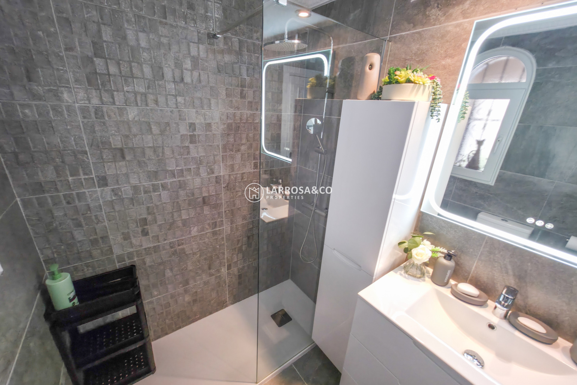 Resale - Detached House/Villa - Villamartín - Costa Blanca