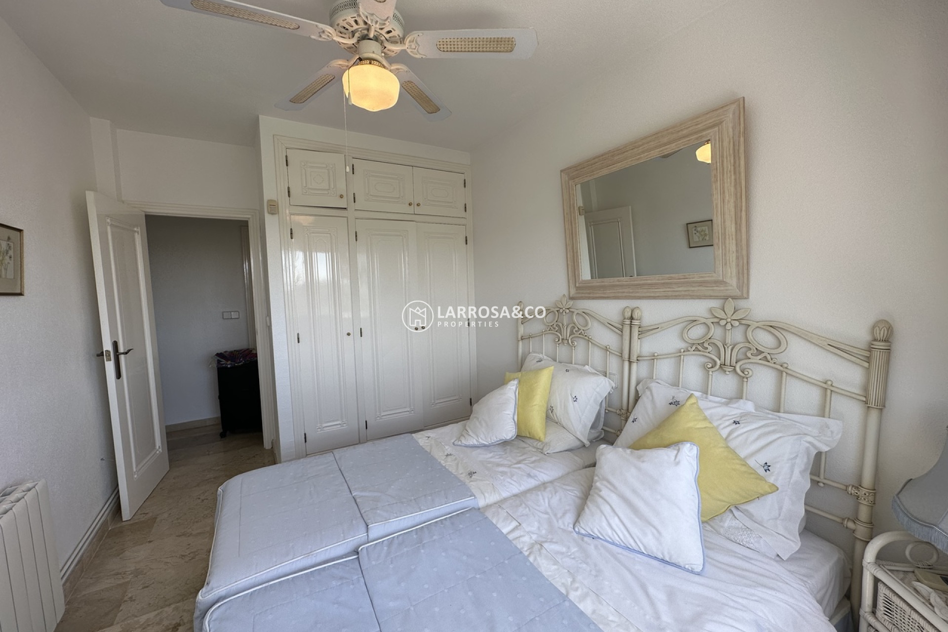 Resale - Detached House/Villa - Villamartín - Costa Blanca