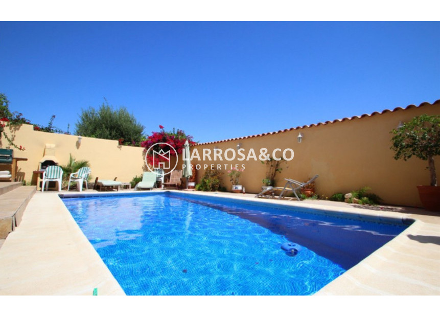 Resale - Detached House/Villa - Villamartín - Costa Blanca