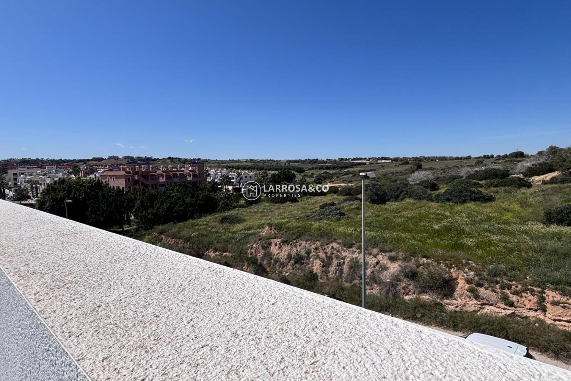 Resale - Detached House/Villa - Villamartín - Costa Blanca