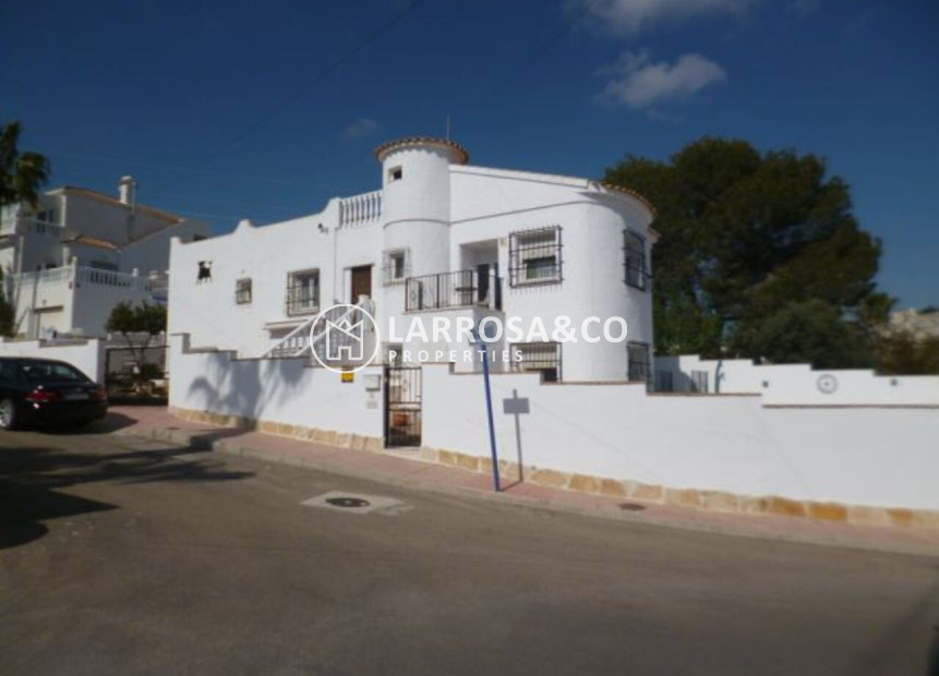 Resale - Detached House/Villa - Villamartín - Costa Blanca