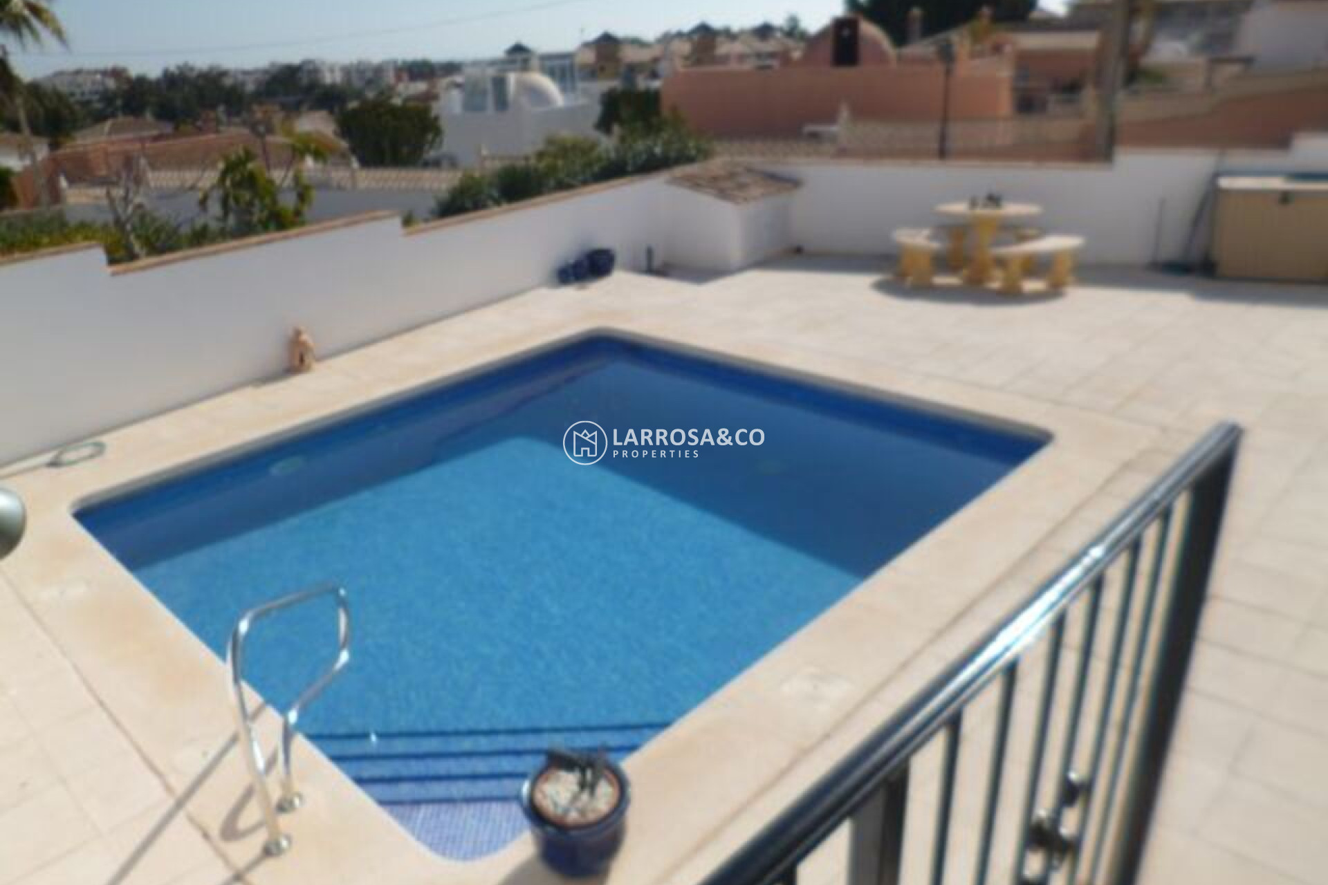 Resale - Detached House/Villa - Villamartín - Costa Blanca