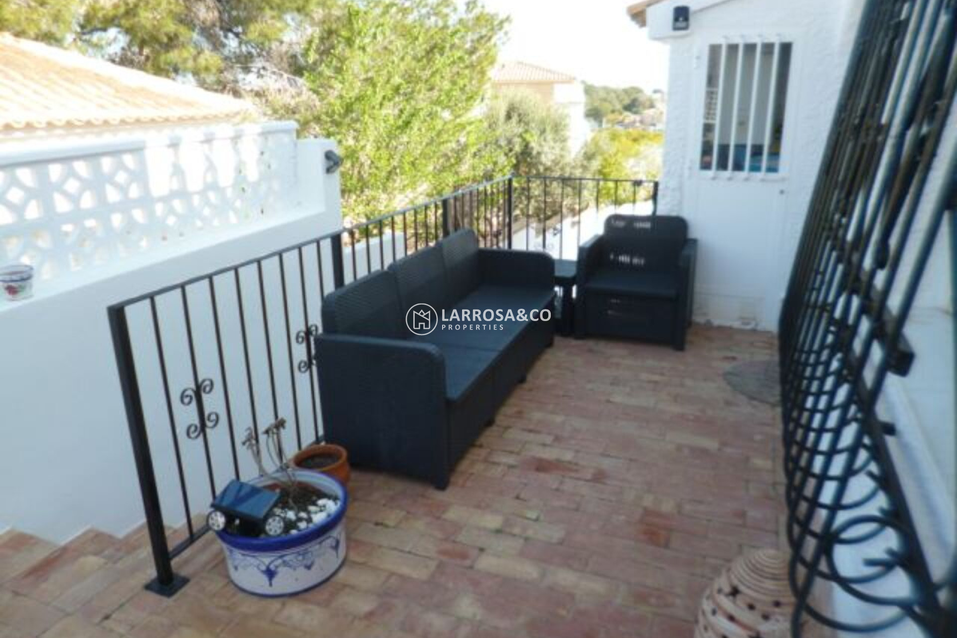 Resale - Detached House/Villa - Villamartín - Costa Blanca