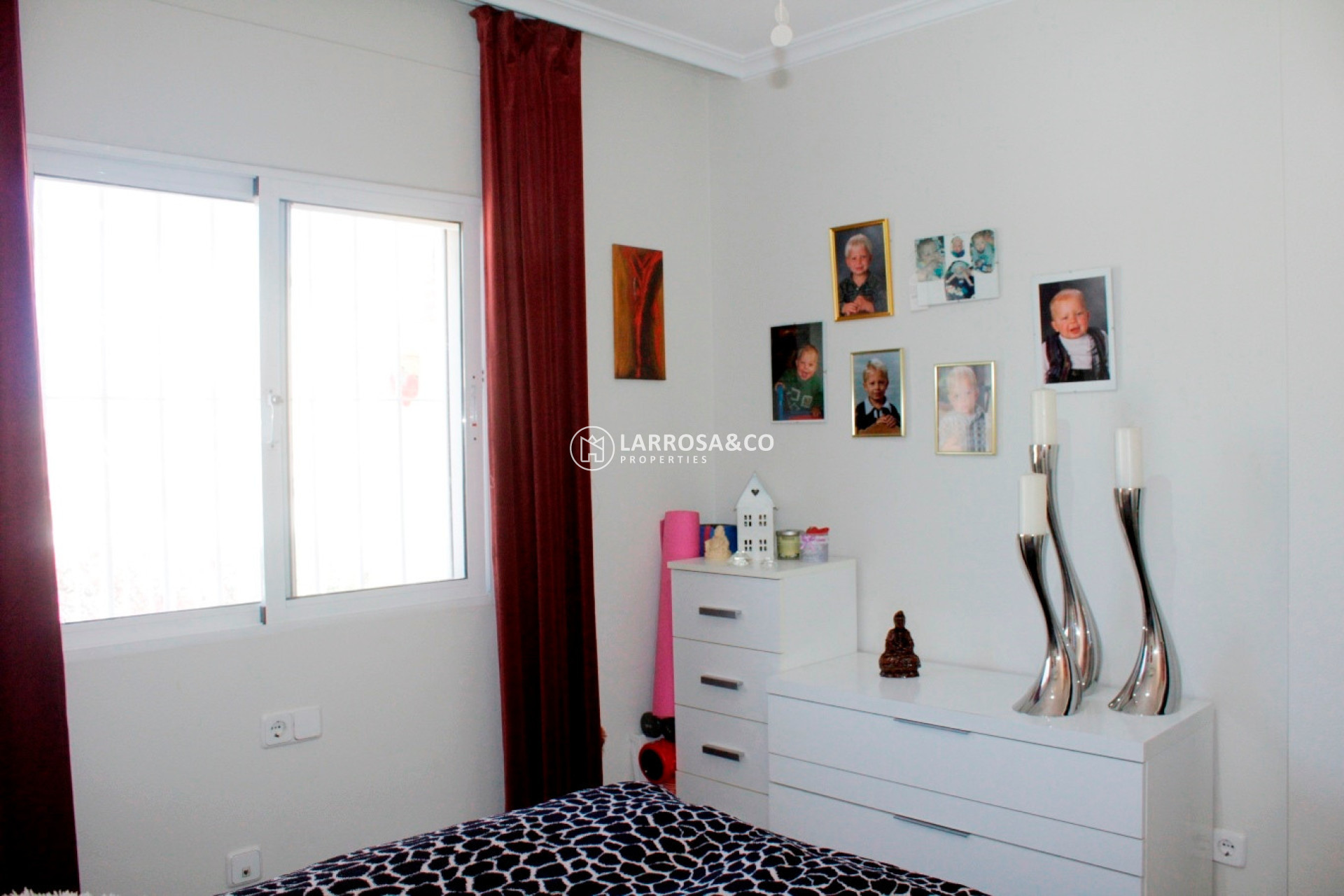 Resale - Detached House/Villa - Villamartín - Costa Blanca