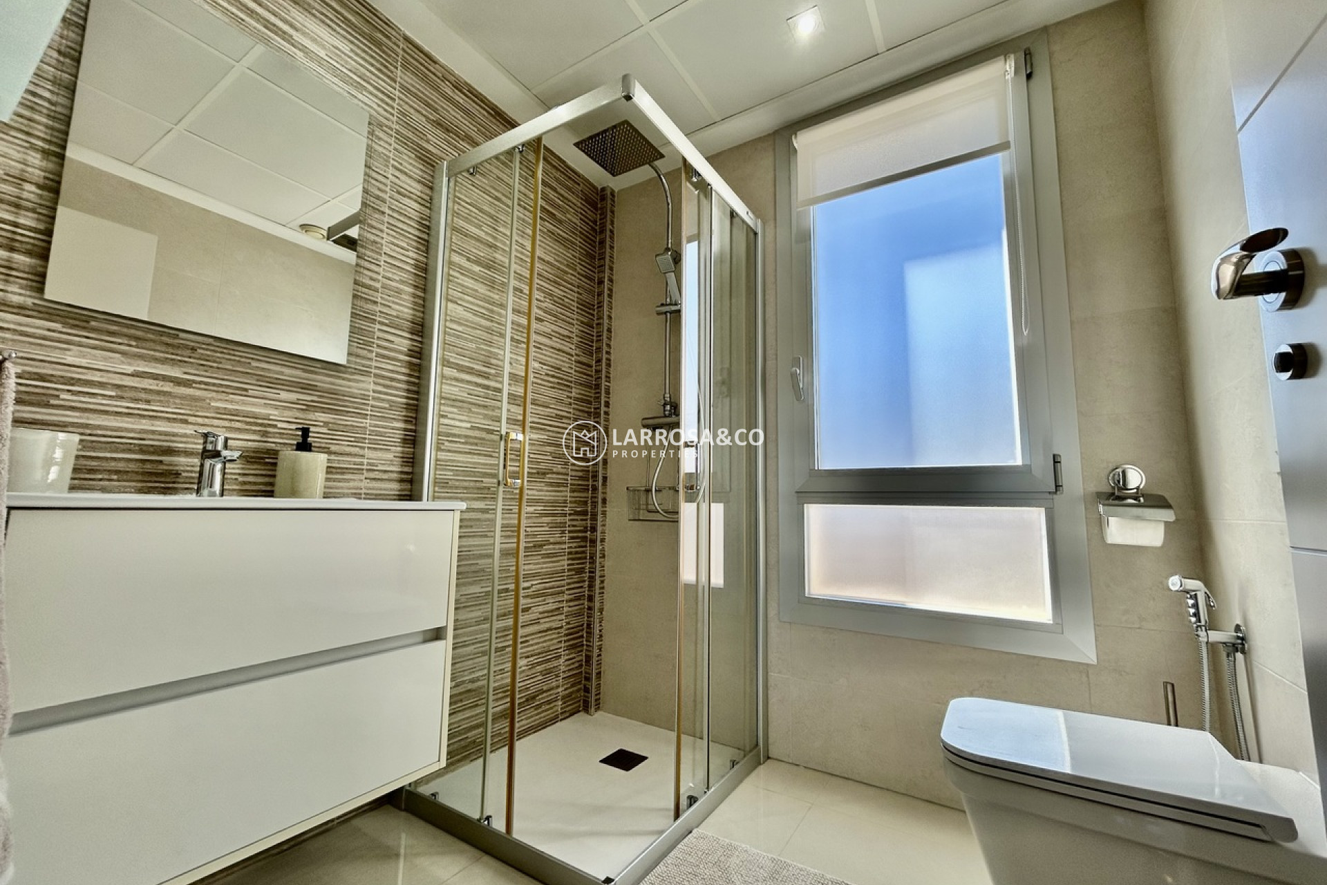 Resale - Detached House/Villa - Villamartín - Costa Blanca