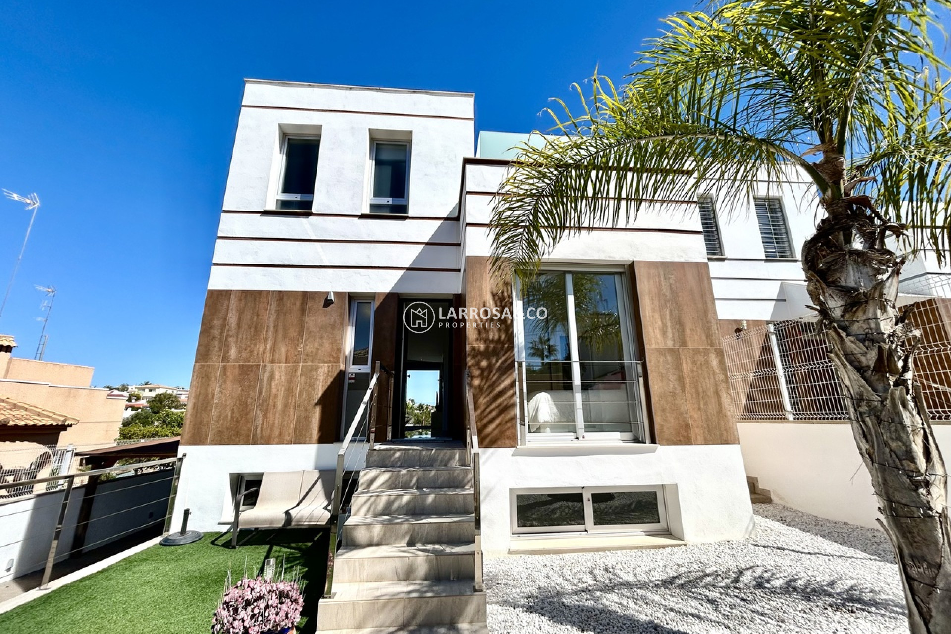 Resale - Detached House/Villa - Villamartín - Costa Blanca