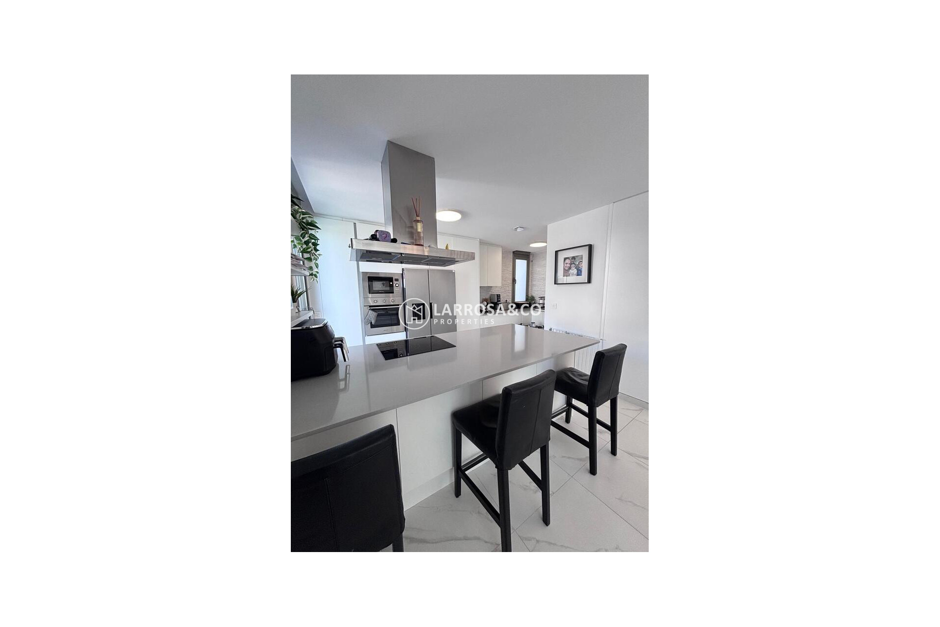 Resale - Detached House/Villa - Villamartín - Costa Blanca