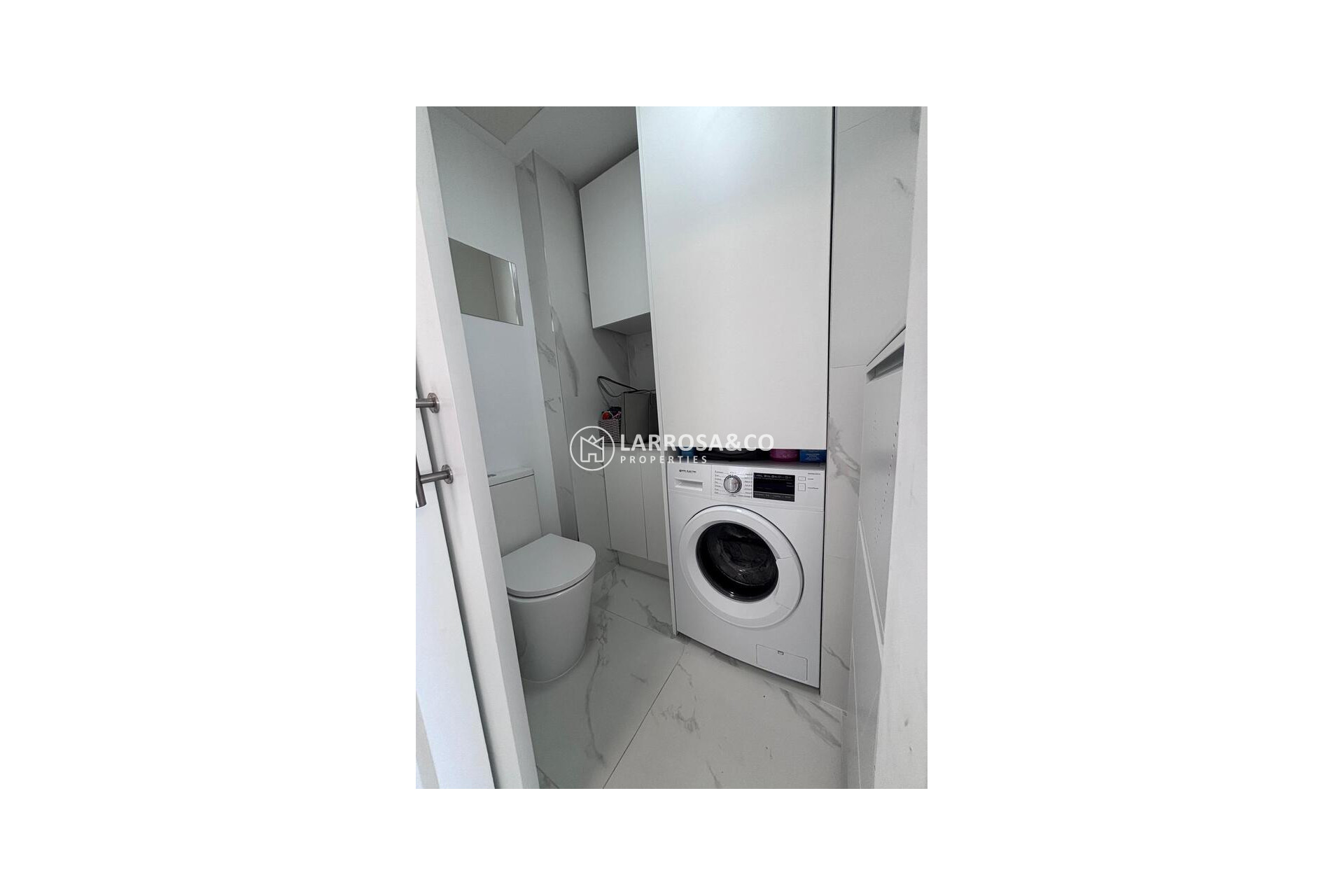 Resale - Detached House/Villa - Villamartín - Costa Blanca