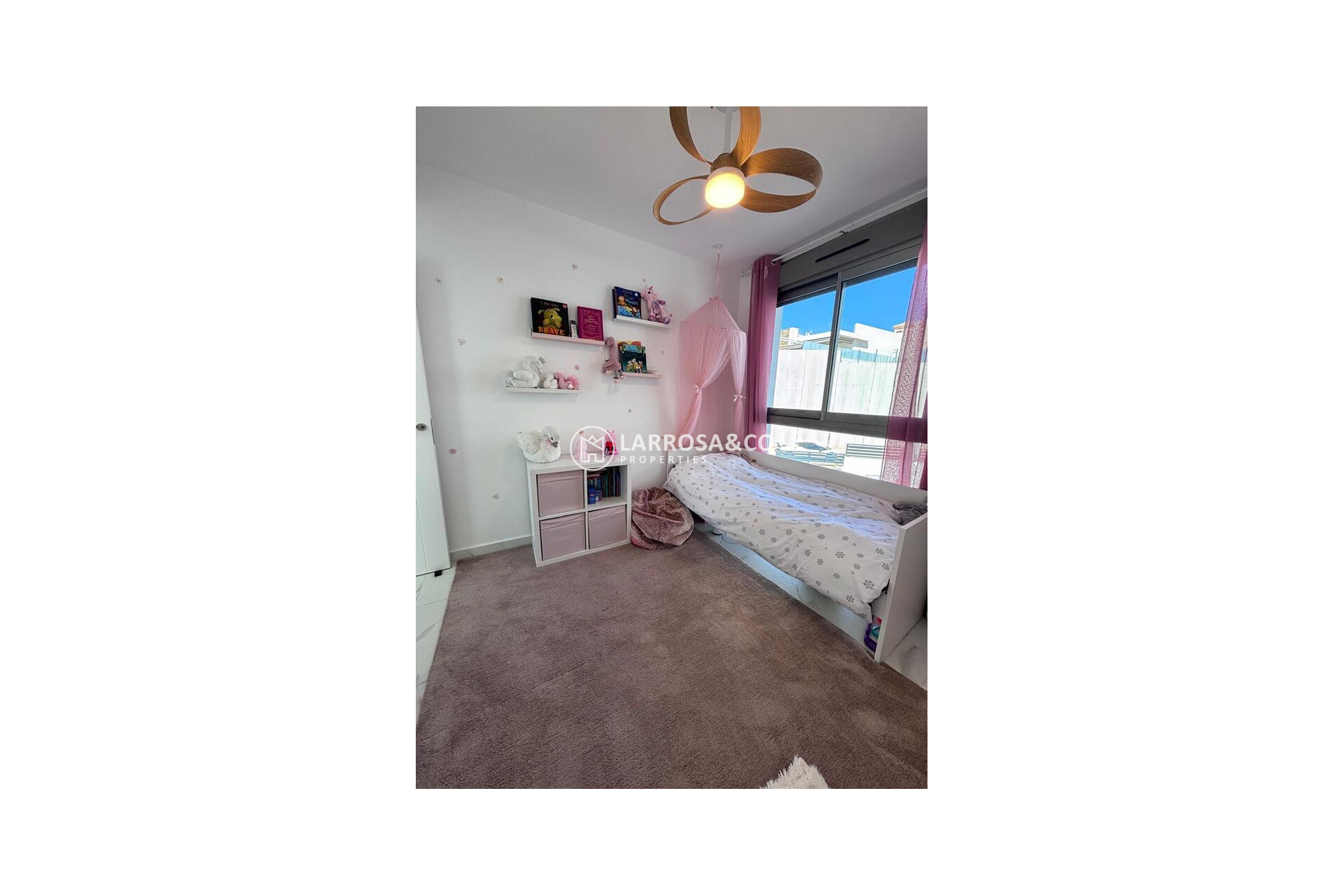 Resale - Detached House/Villa - Villamartín - Costa Blanca