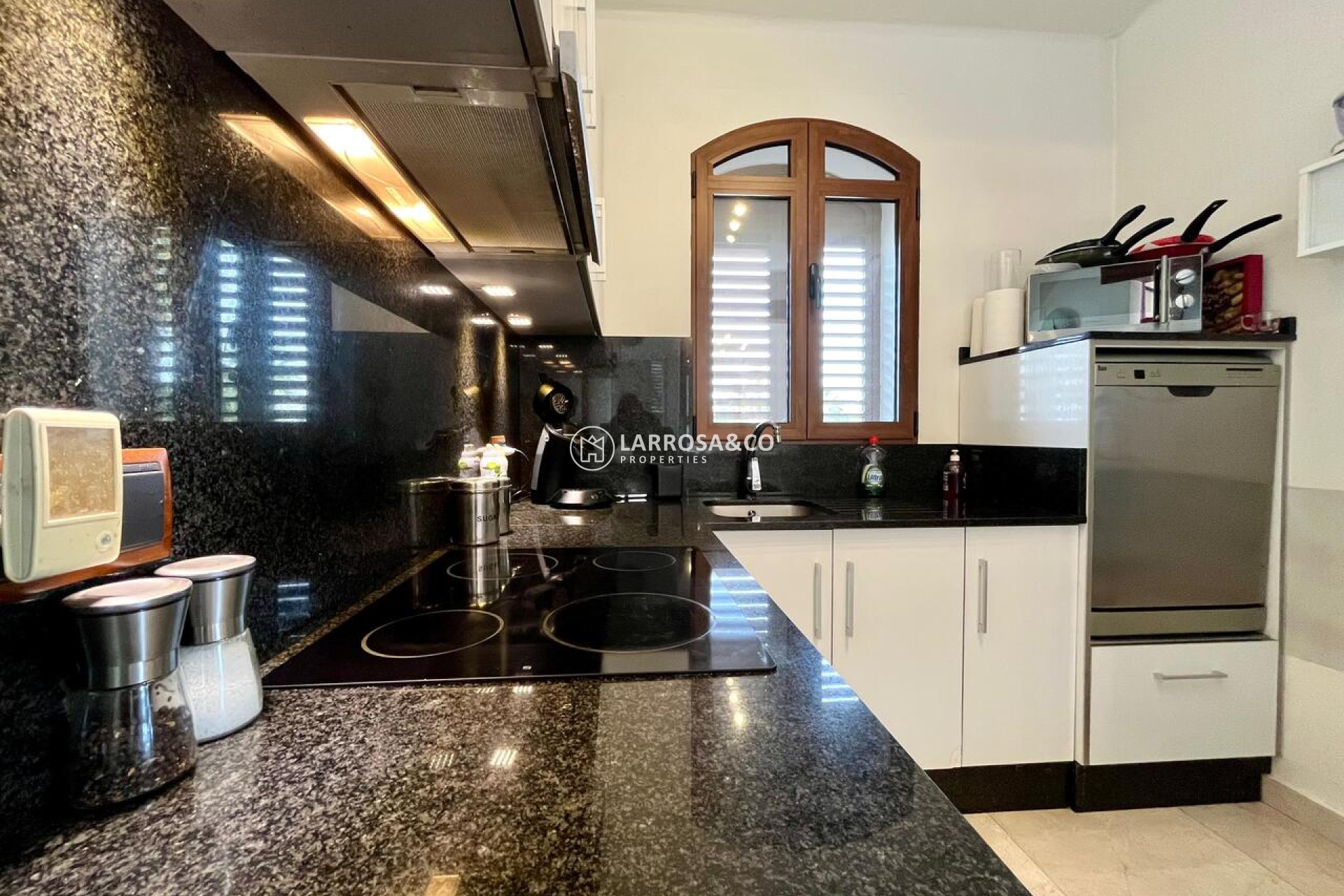 Resale - Detached House/Villa - Villamartín - Costa Blanca