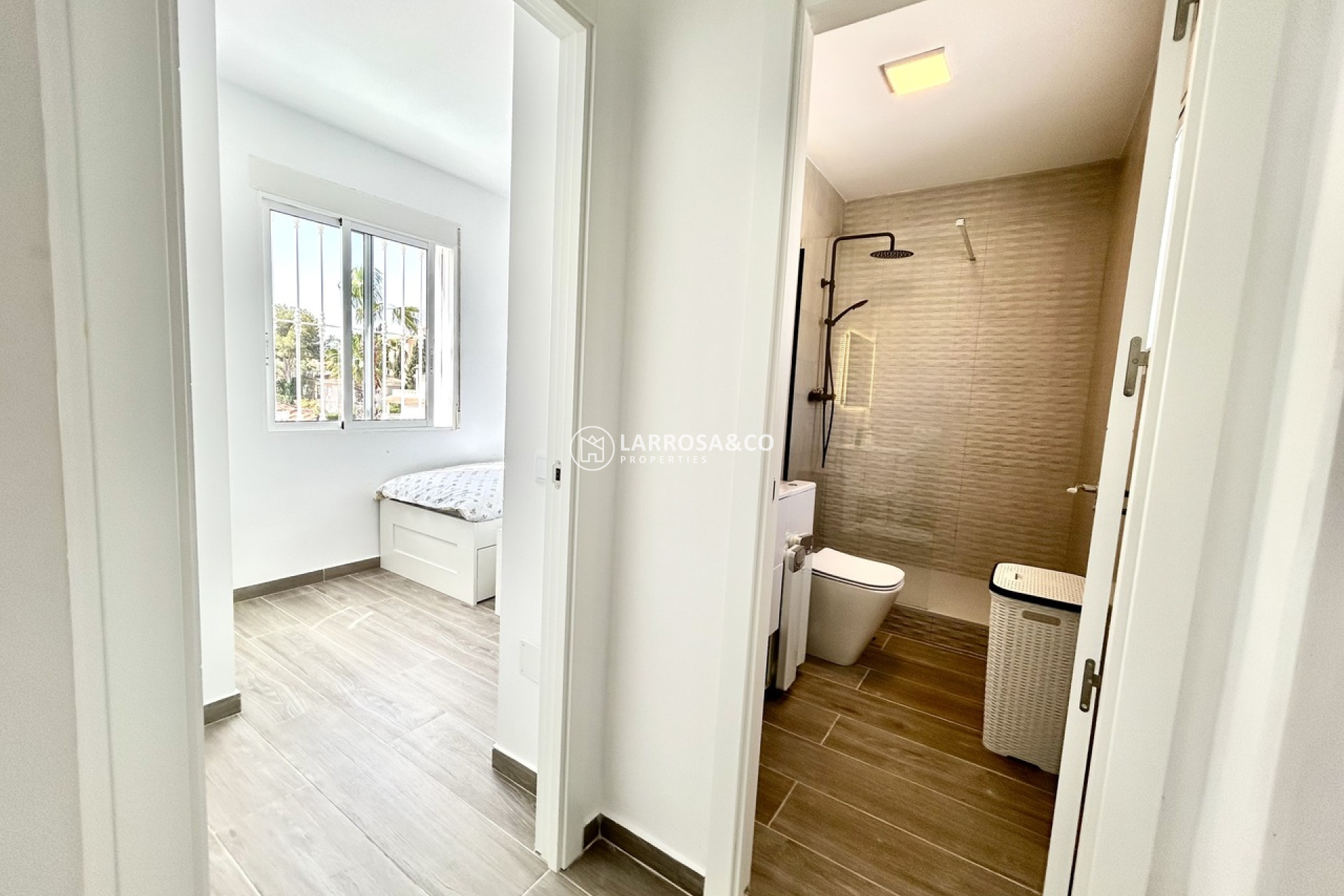 Resale - Detached House/Villa - Villamartín - Costa Blanca