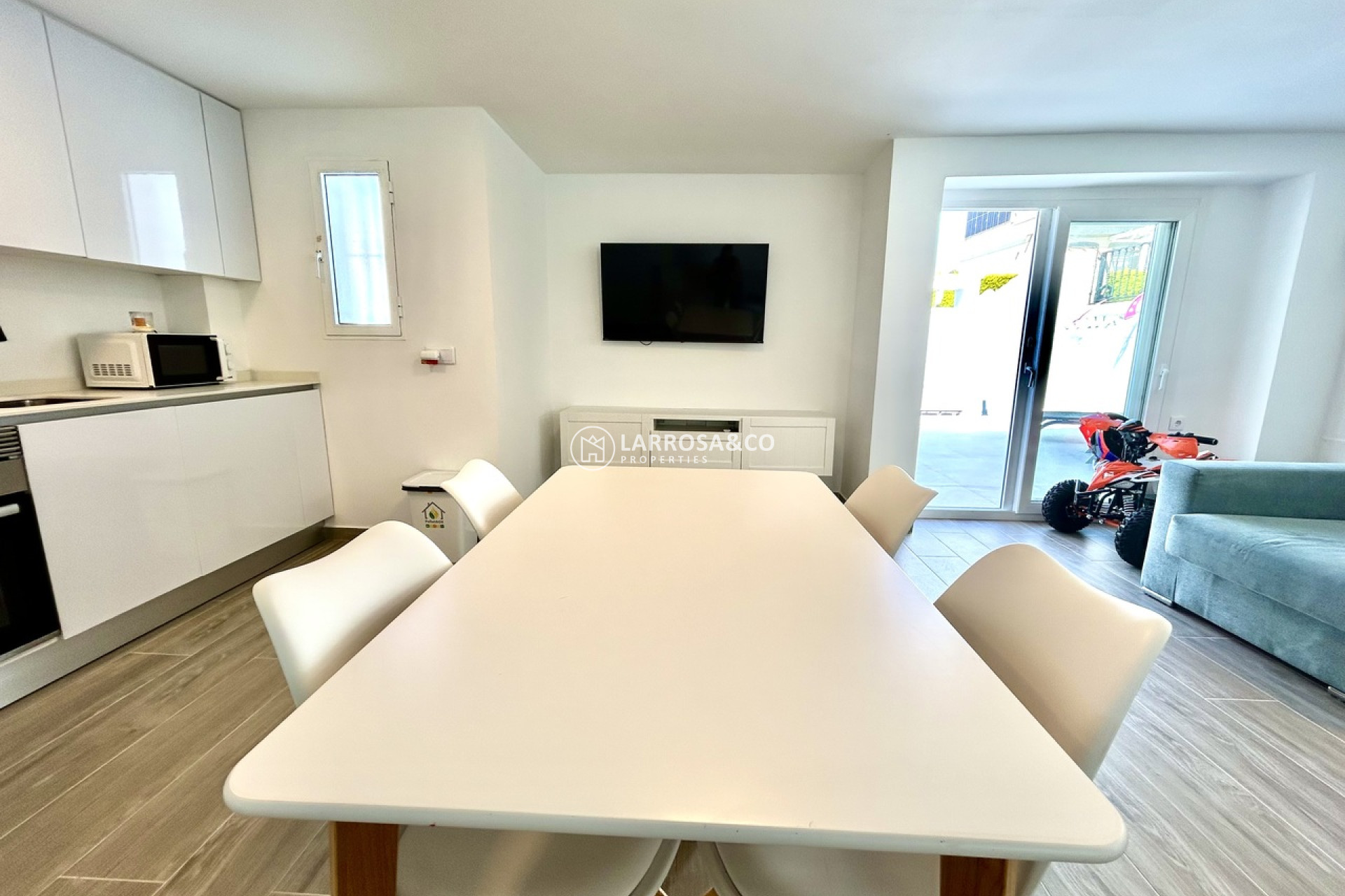 Resale - Detached House/Villa - Villamartín - Costa Blanca