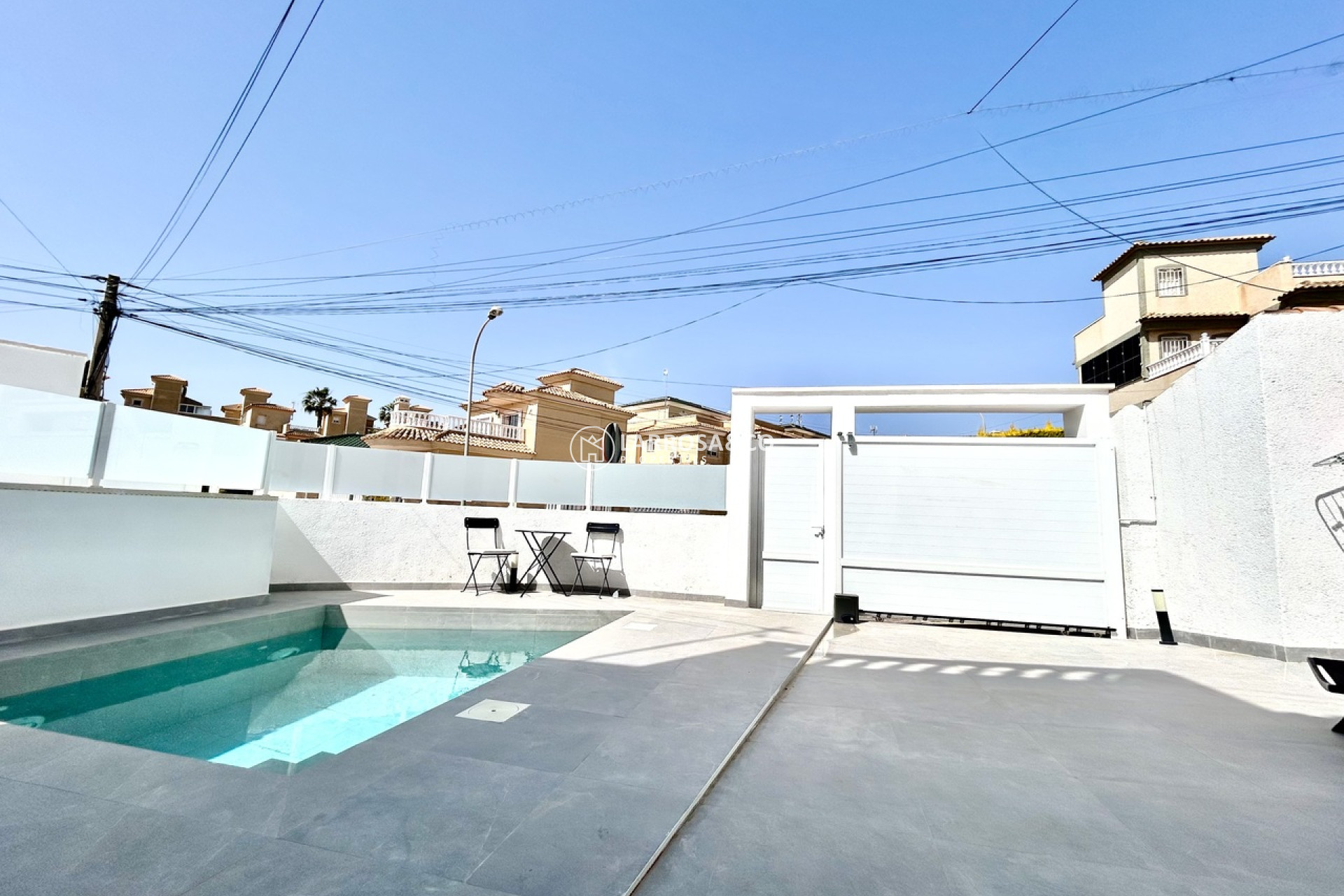 Resale - Detached House/Villa - Villamartín - Costa Blanca