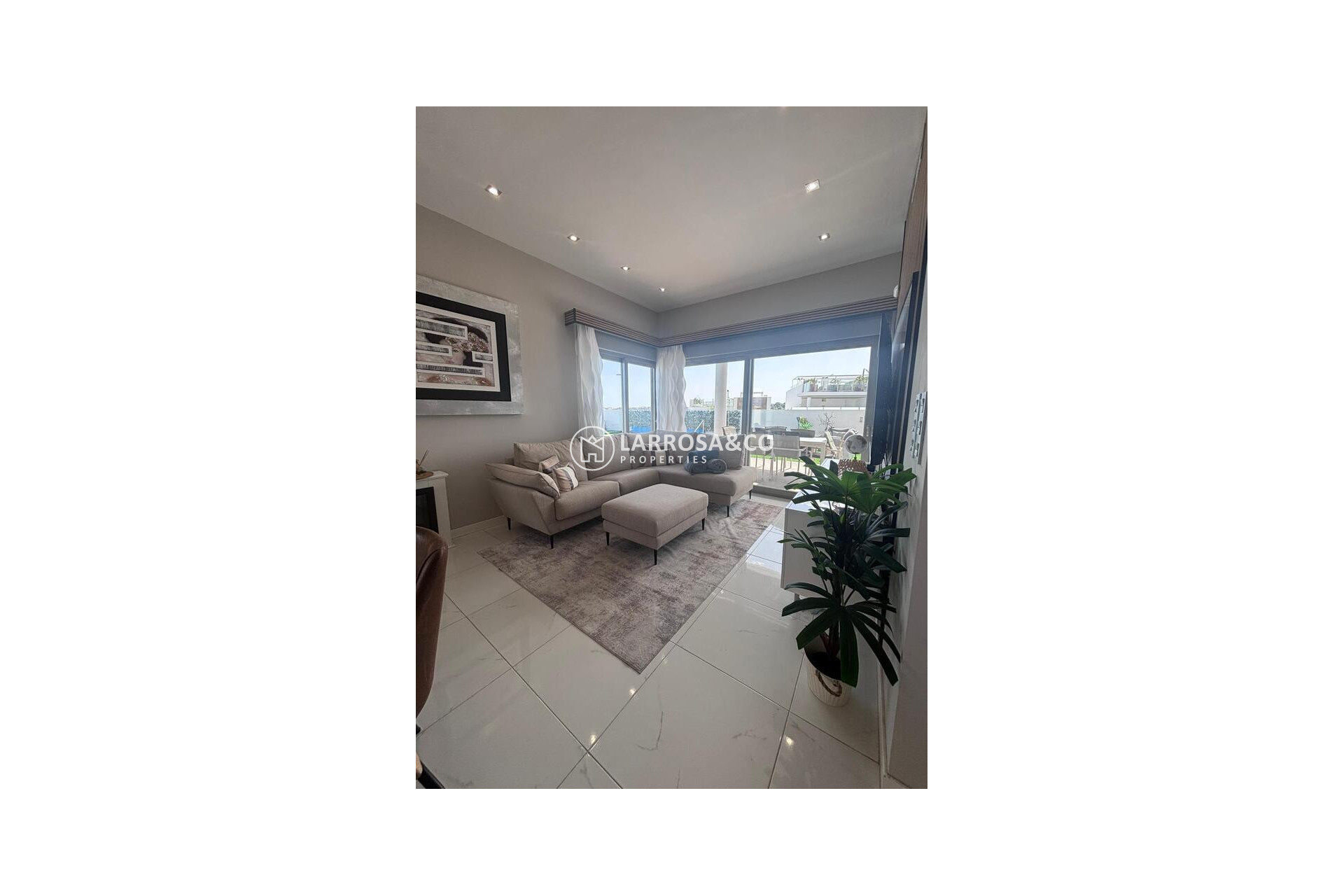 Resale - Detached House/Villa - Villamartin - Costa Blanca