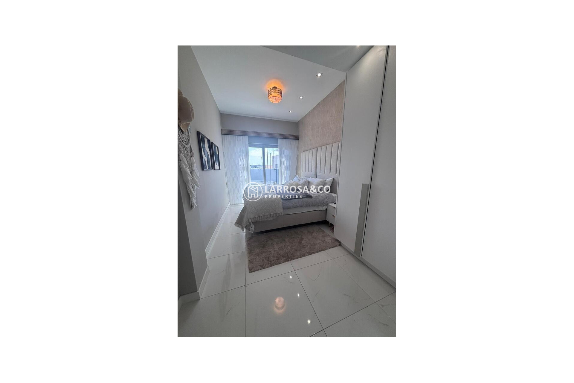 Resale - Detached House/Villa - Villamartin - Costa Blanca