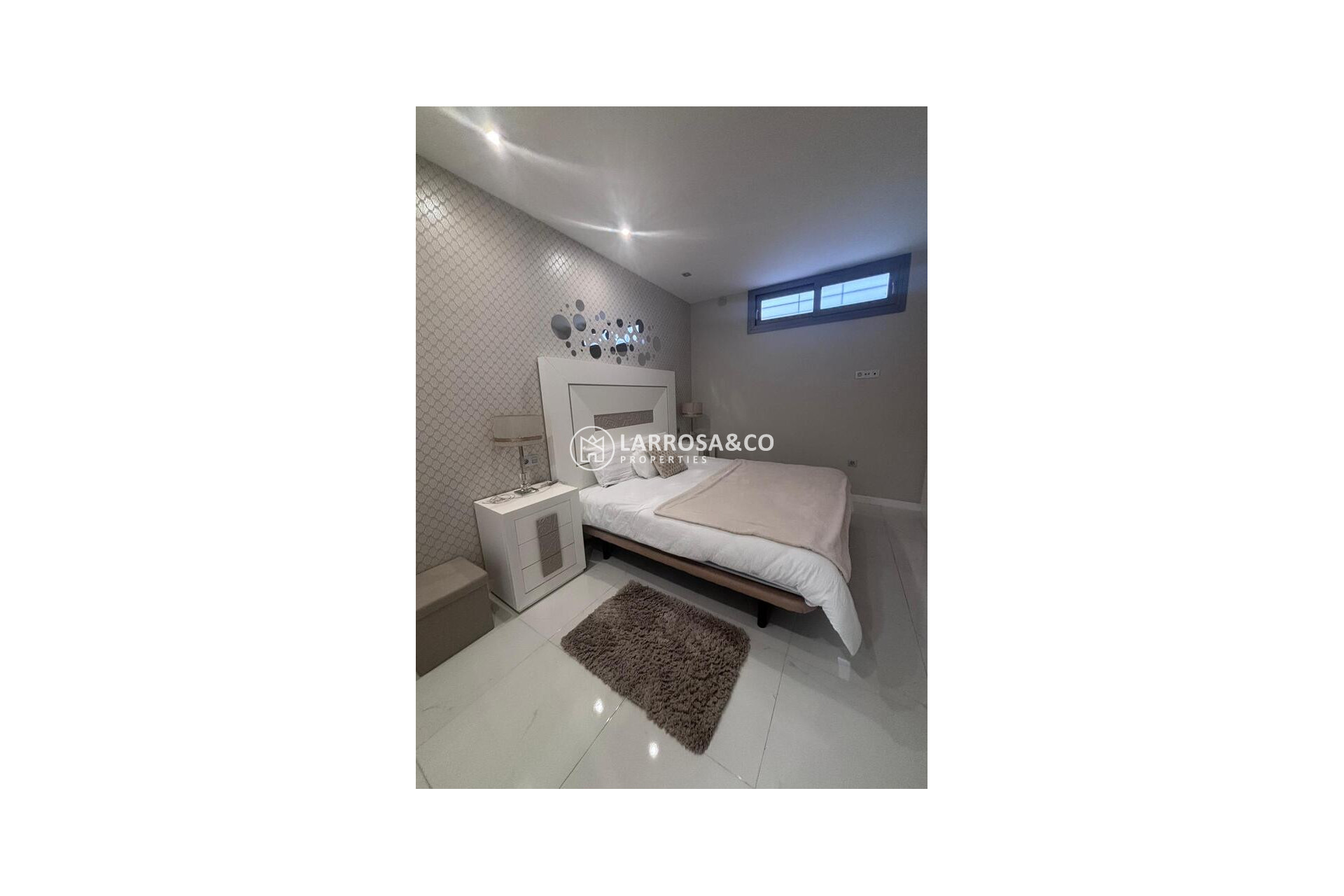 Resale - Detached House/Villa - Villamartin - Costa Blanca
