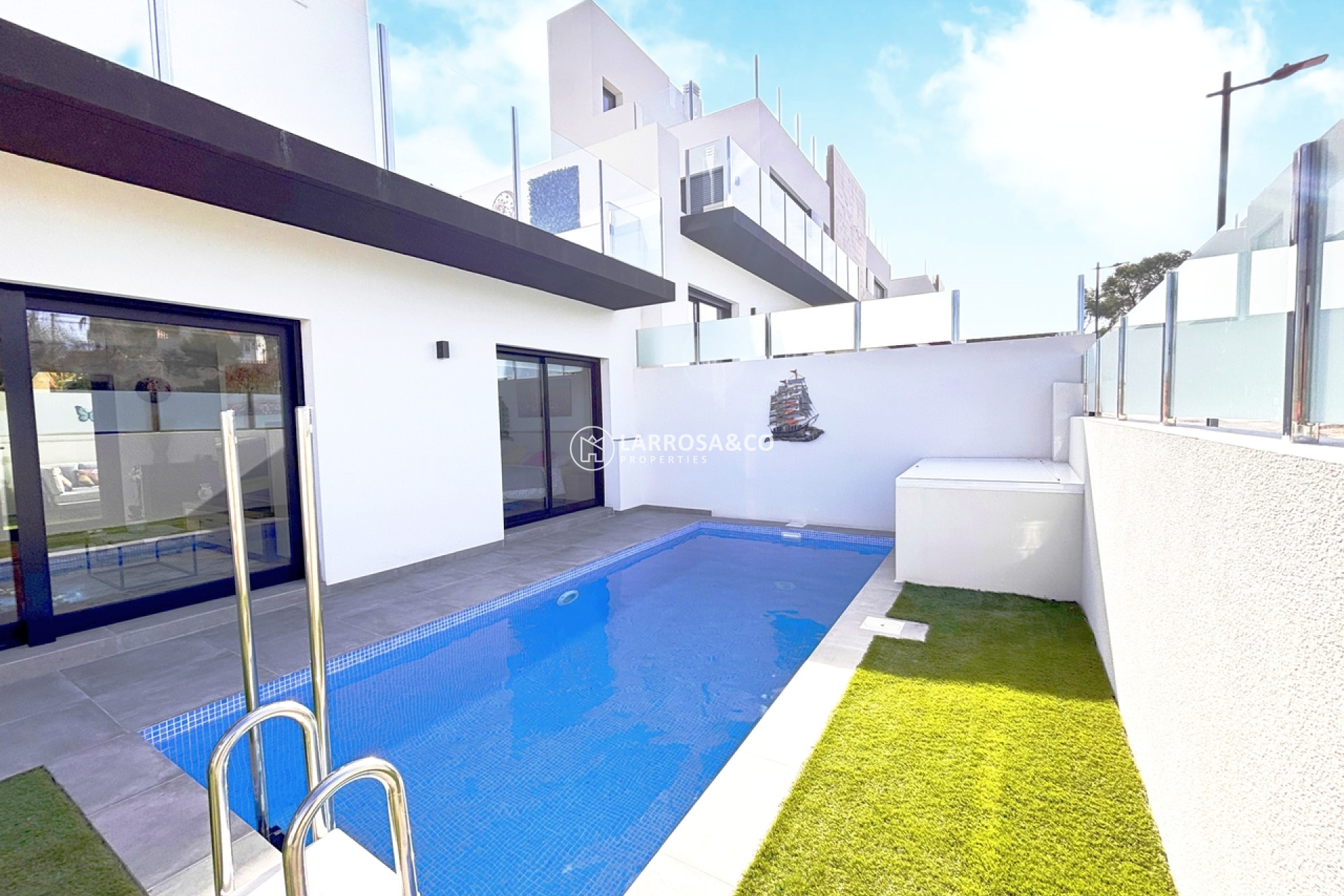 Resale - Detached House/Villa - Villamartin - Costa Blanca
