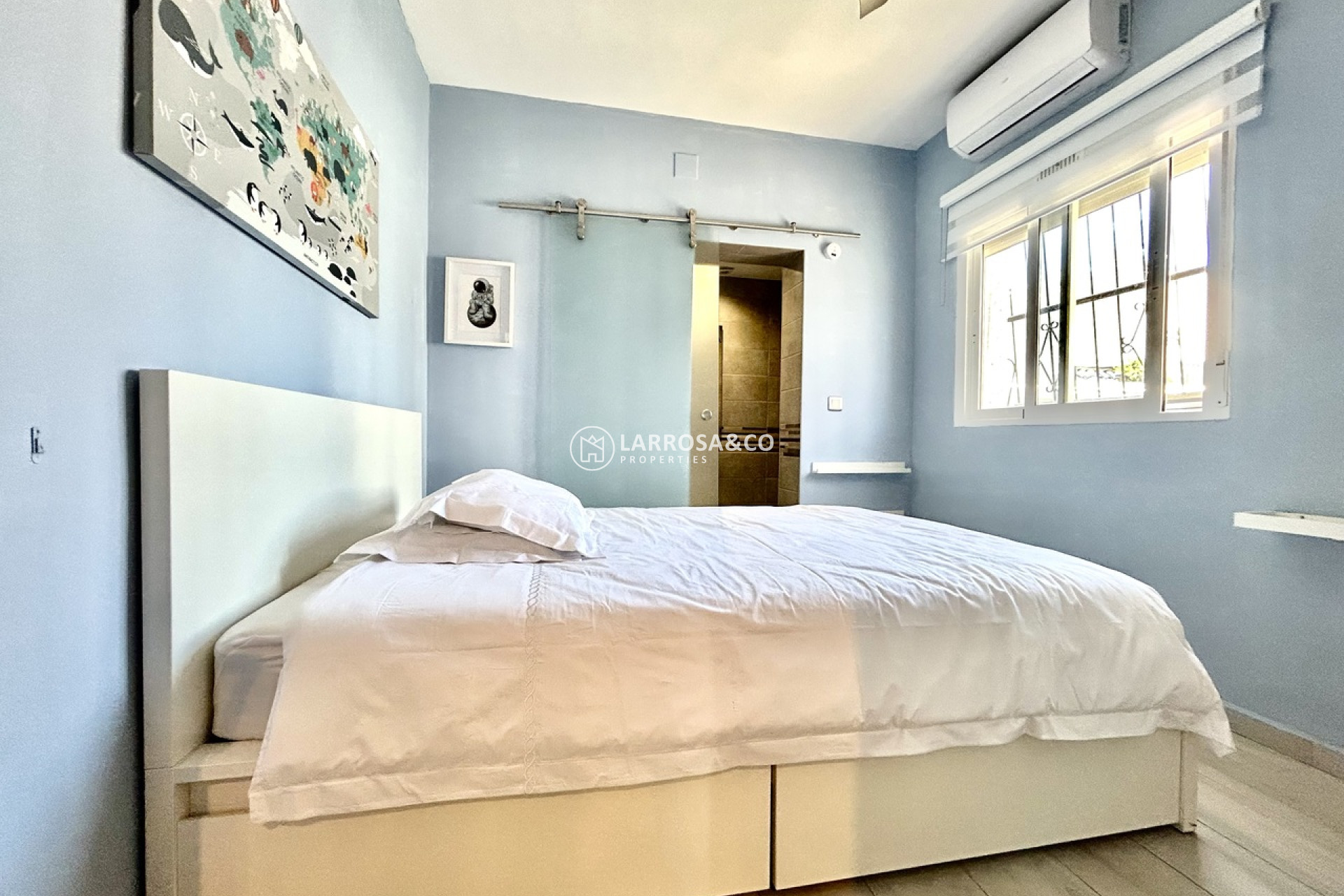 Resale - Detached House/Villa - Villamartin - Costa Blanca