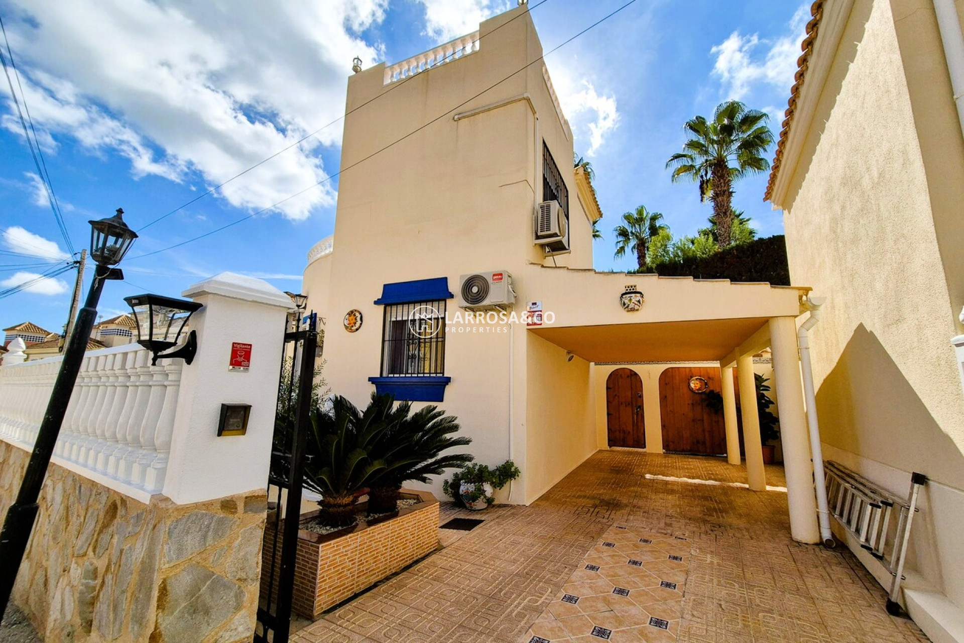 Resale - Detached House/Villa - Villamartin - Costa Blanca