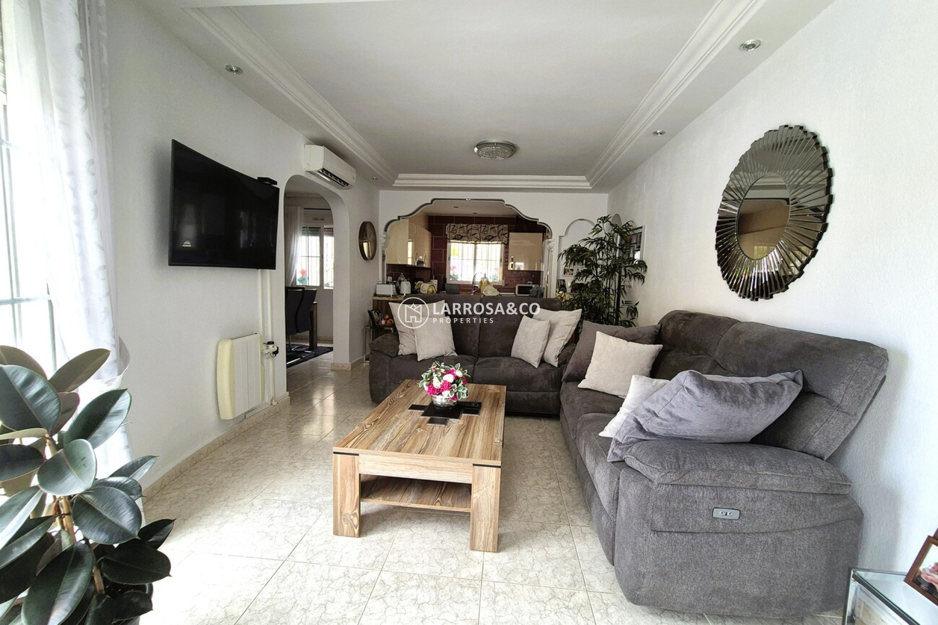 Resale - Detached House/Villa - Villamartin - Costa Blanca