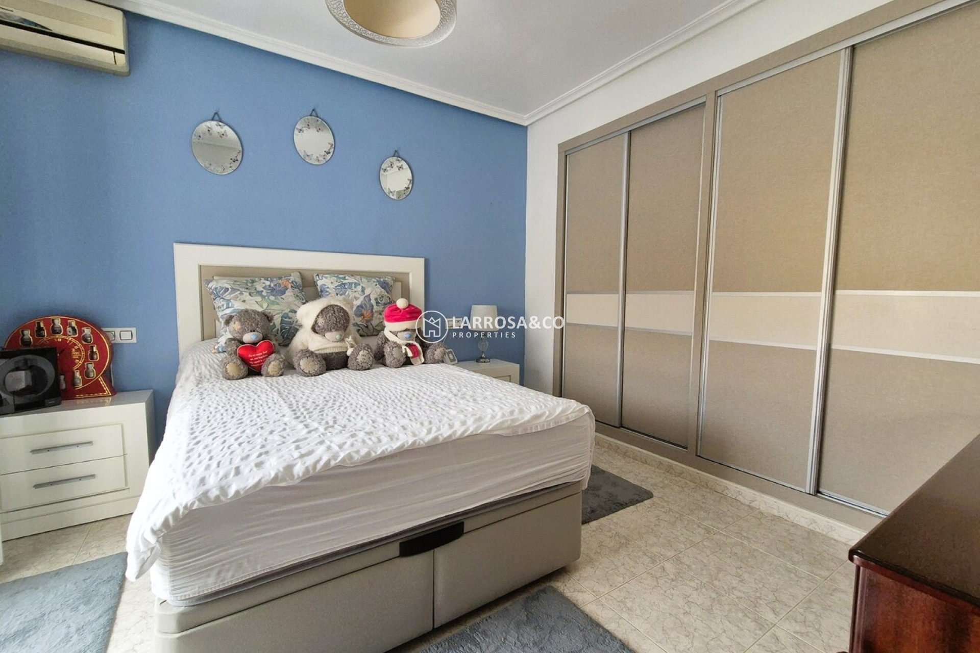 Resale - Detached House/Villa - Villamartin - Costa Blanca