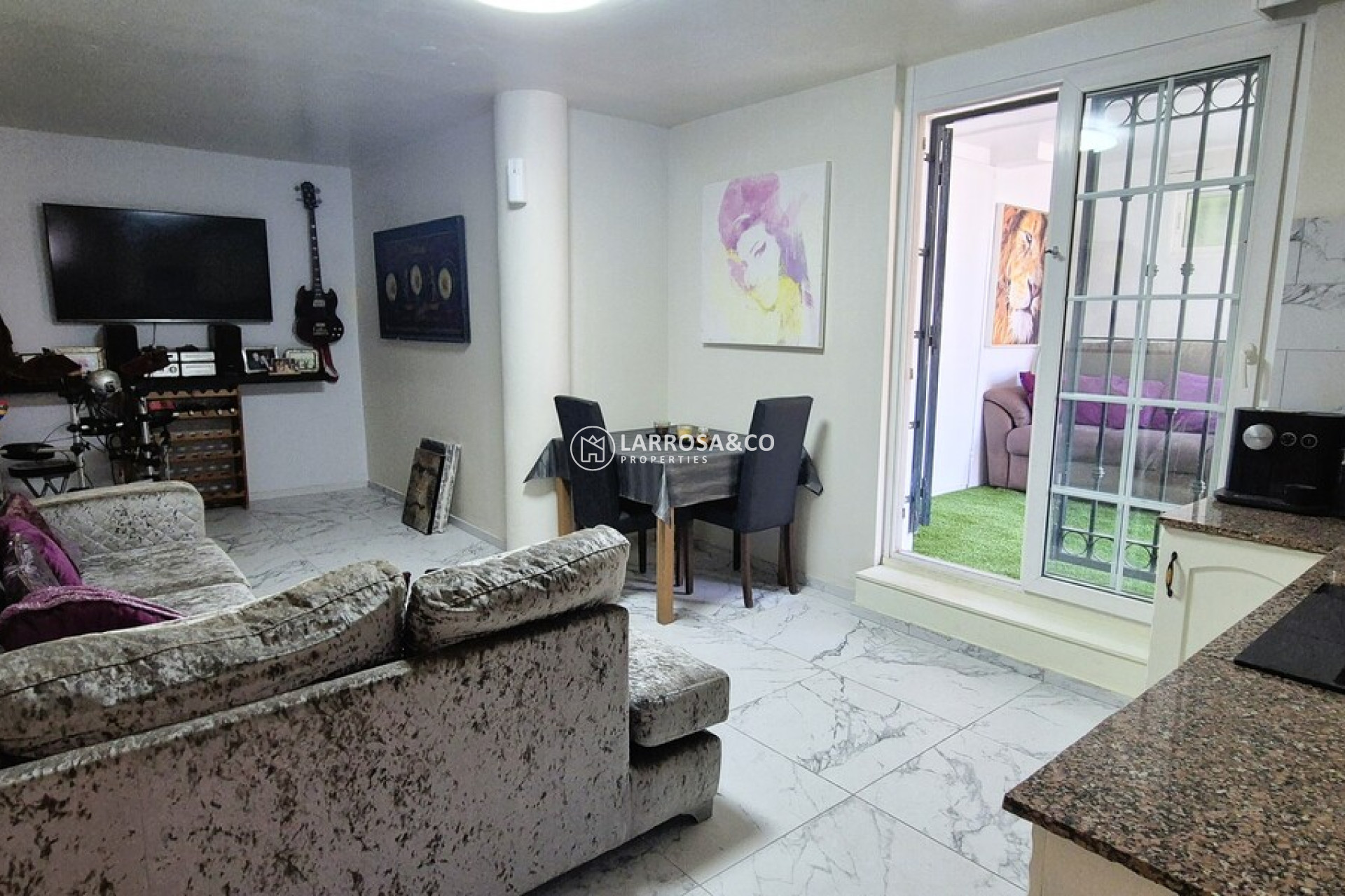 Resale - Detached House/Villa - Villamartin - Costa Blanca