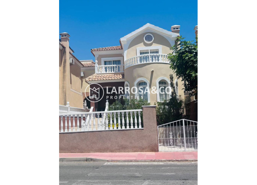 Resale - Detached House/Villa - Villamartin - Costa Blanca
