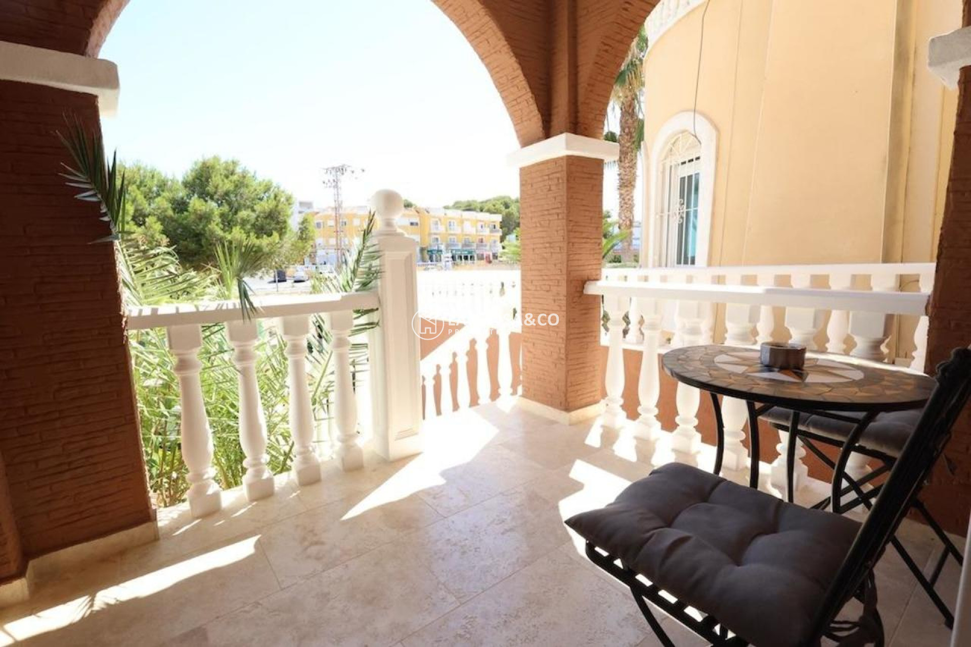 Resale - Detached House/Villa - Villamartin - Costa Blanca