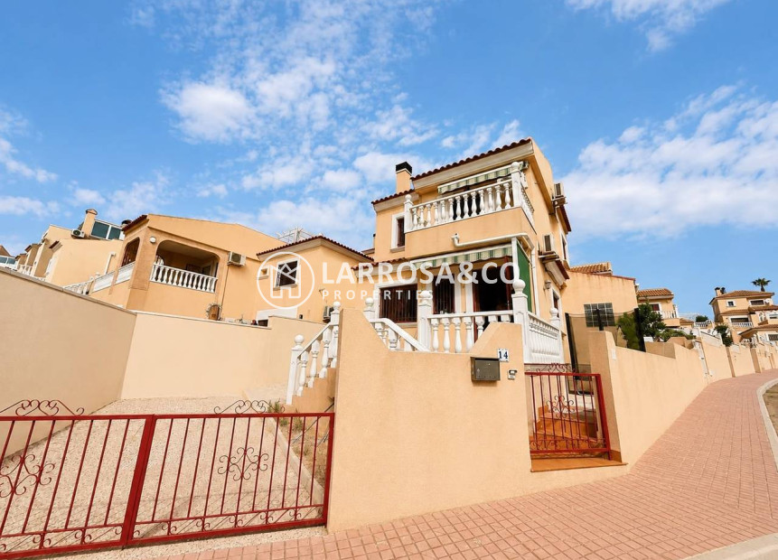 Resale - Detached House/Villa - Villamartin - Costa Blanca