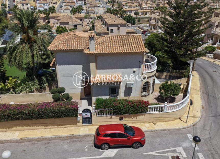 Resale - Detached House/Villa - Villamartin - Costa Blanca