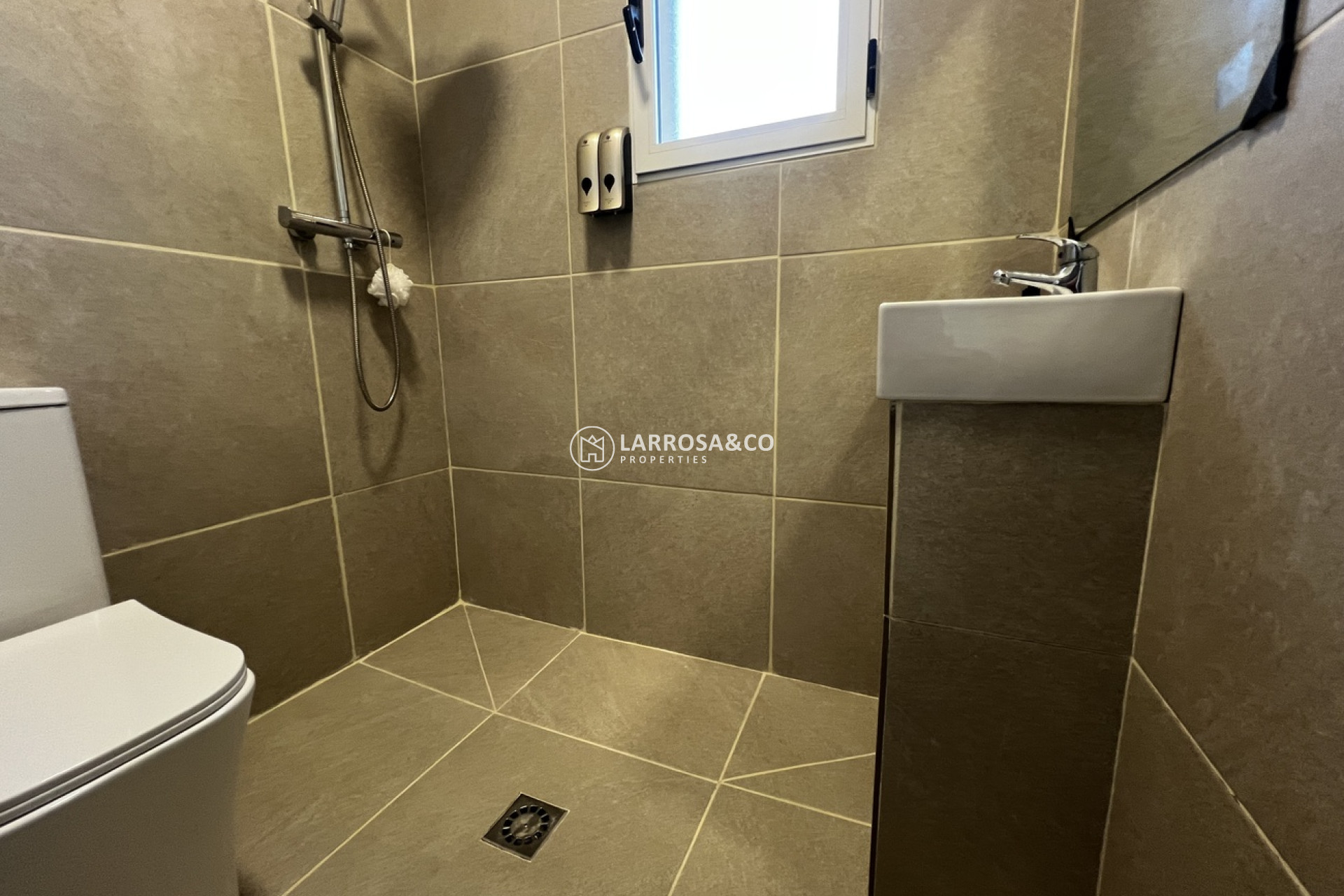 Resale - Detached House/Villa - Villamartin - Costa Blanca