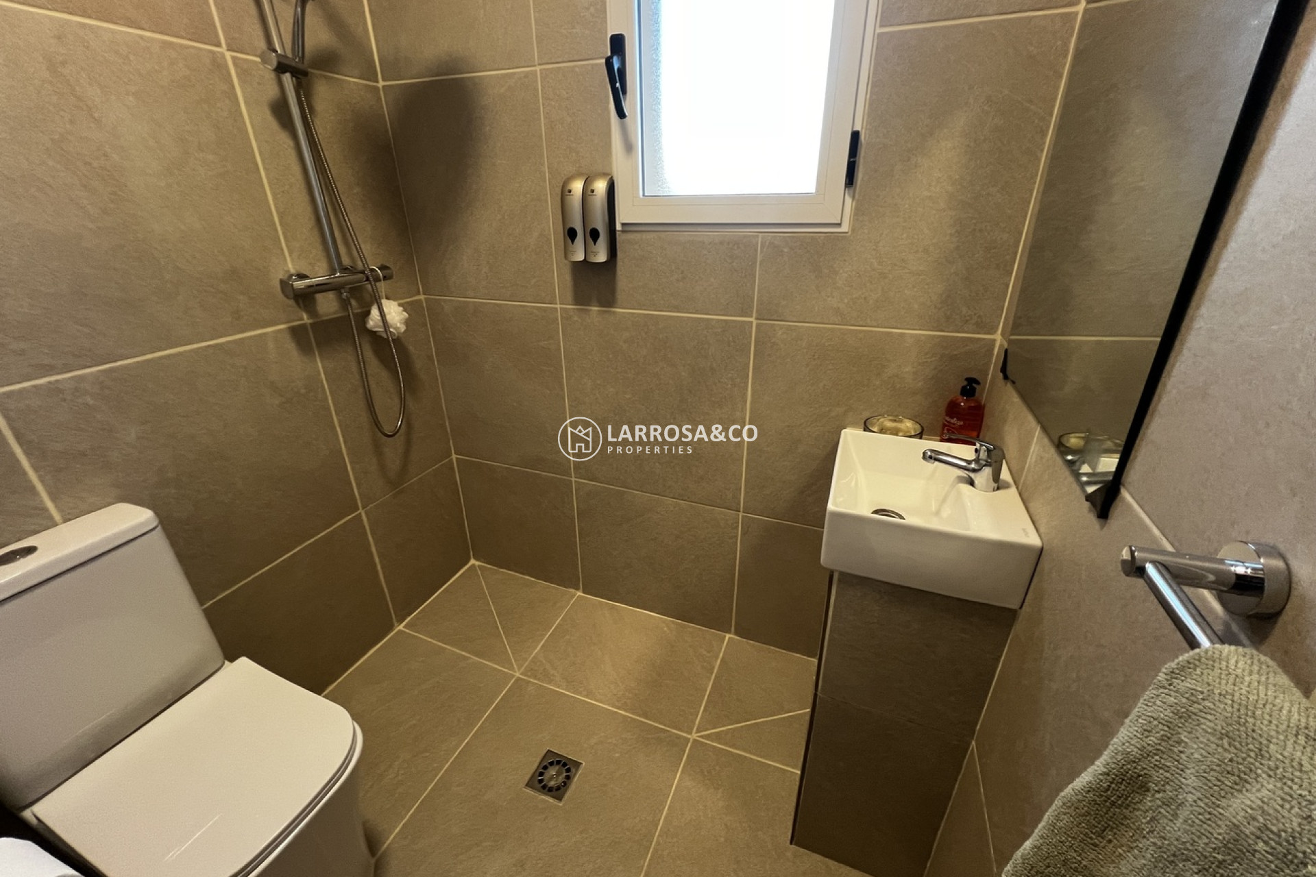 Resale - Detached House/Villa - Villamartin - Costa Blanca