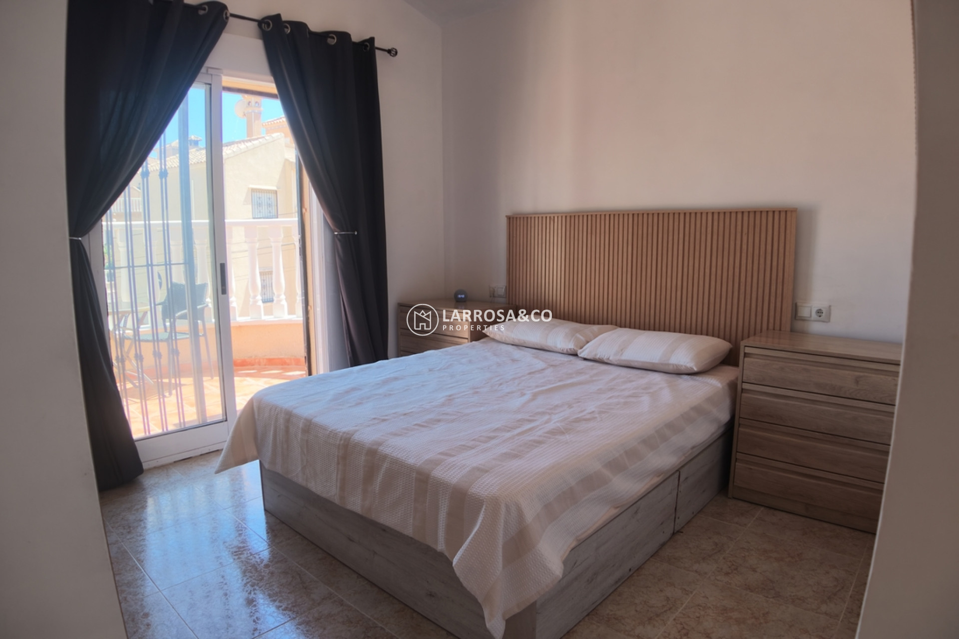 Resale - Detached House/Villa - Villamartin - Costa Blanca