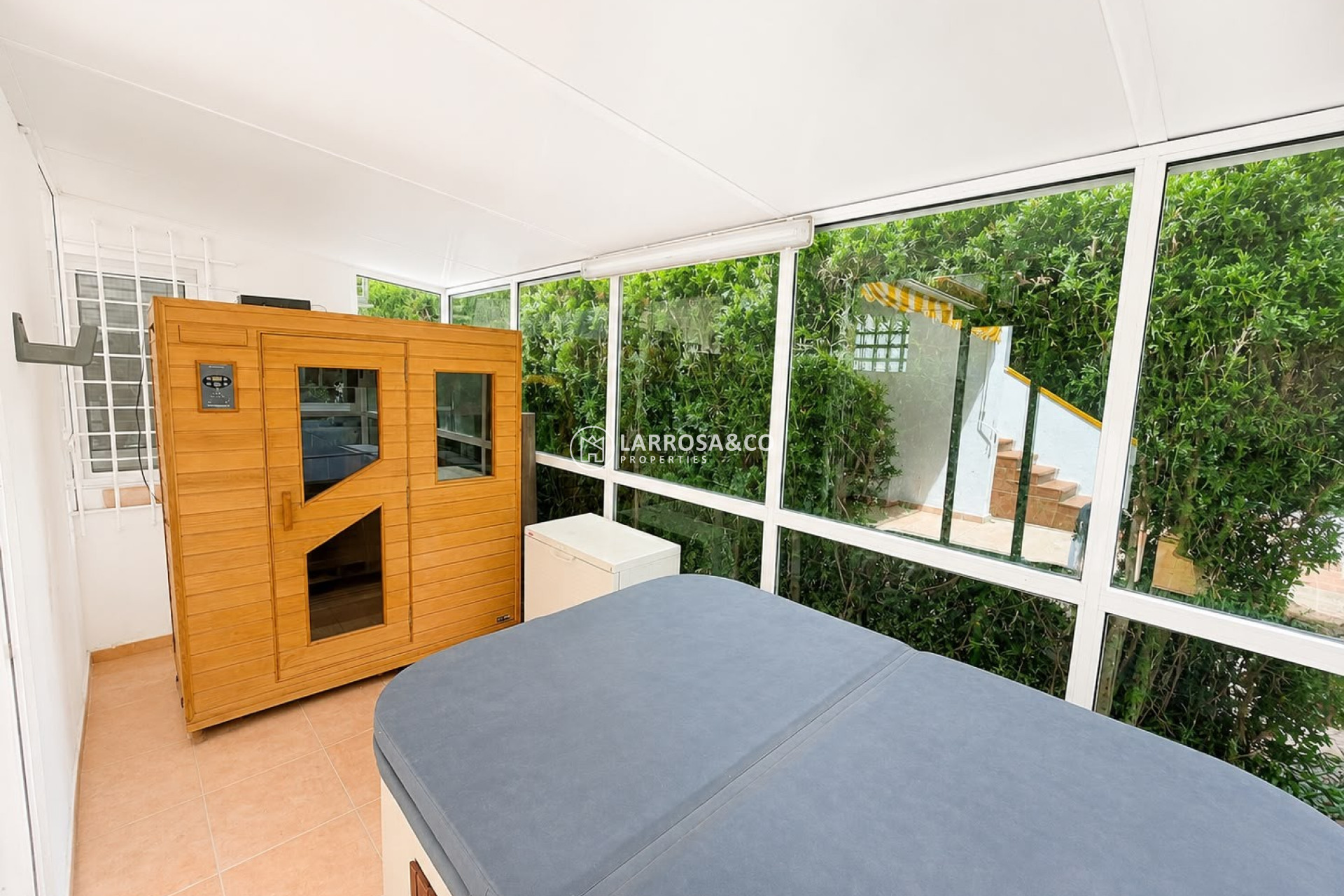 Resale - Detached House/Villa - Villamartin - Costa Blanca
