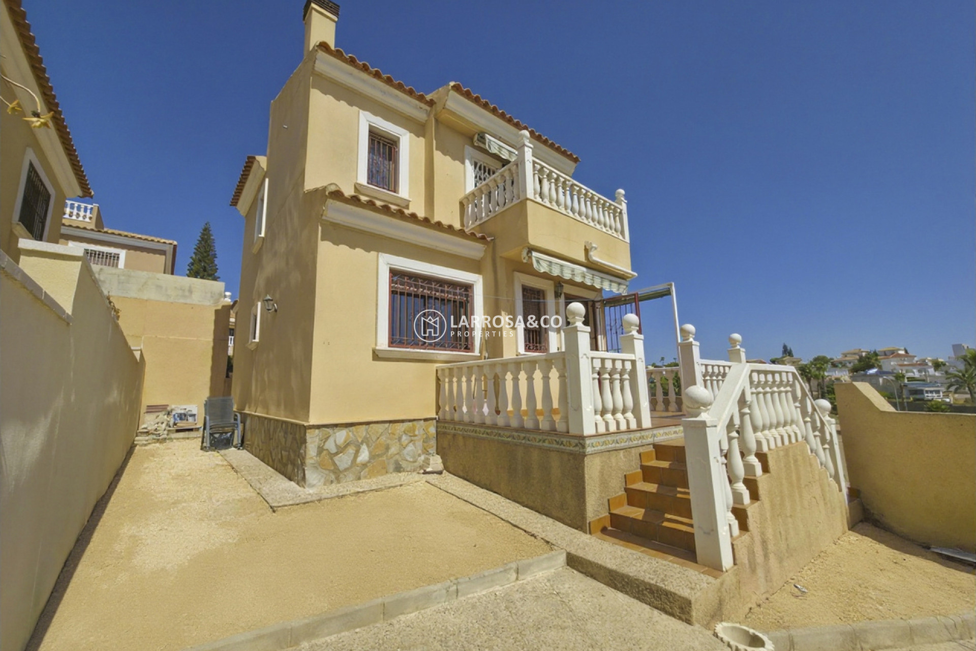 Resale - Detached House/Villa - Villamartin - Costa Blanca