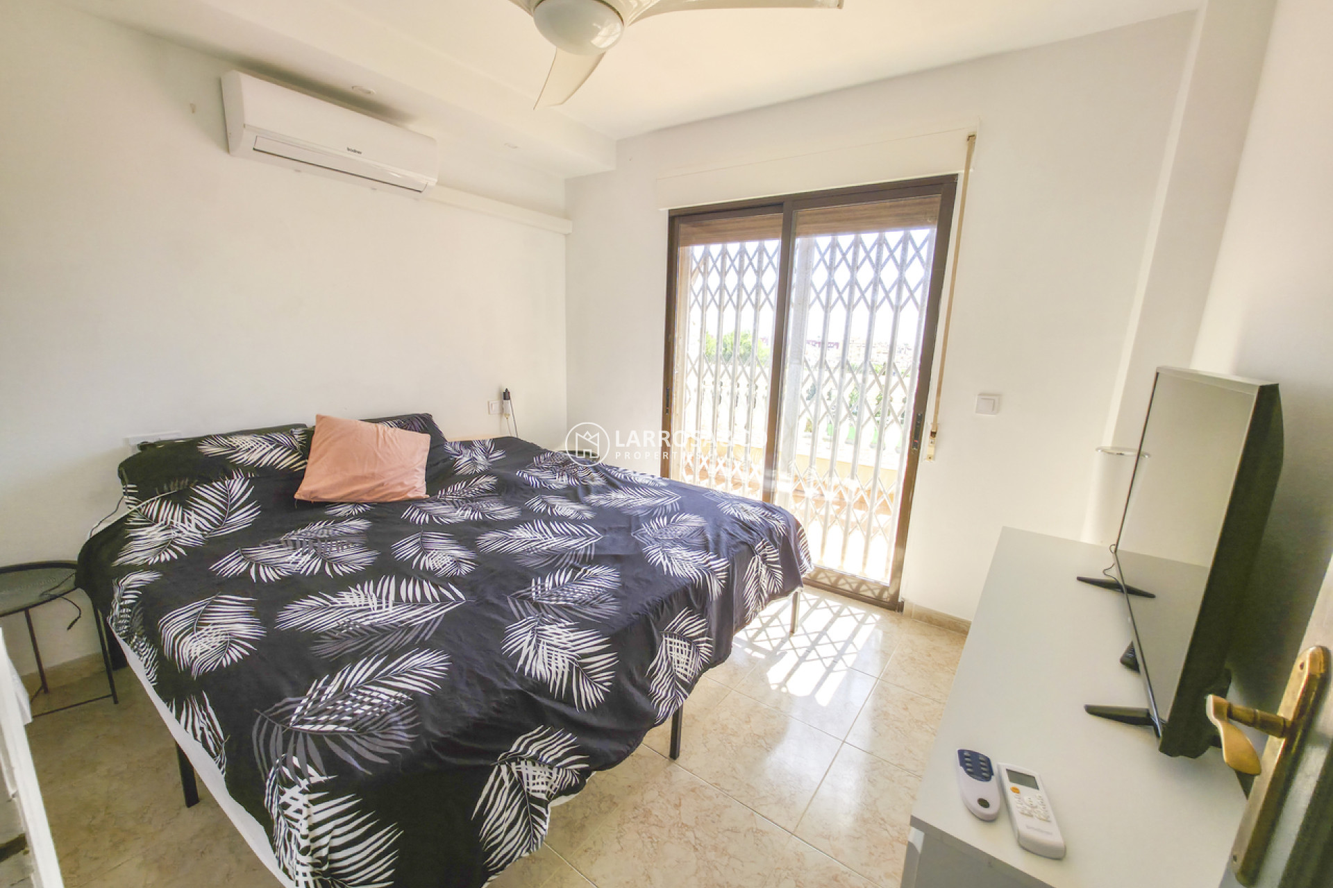 Resale - Detached House/Villa - Villamartin - Costa Blanca