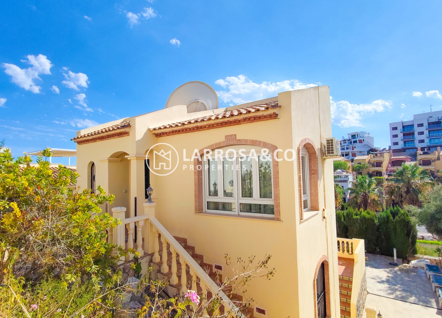 Resale - Detached House/Villa - Villamartin - Costa Blanca