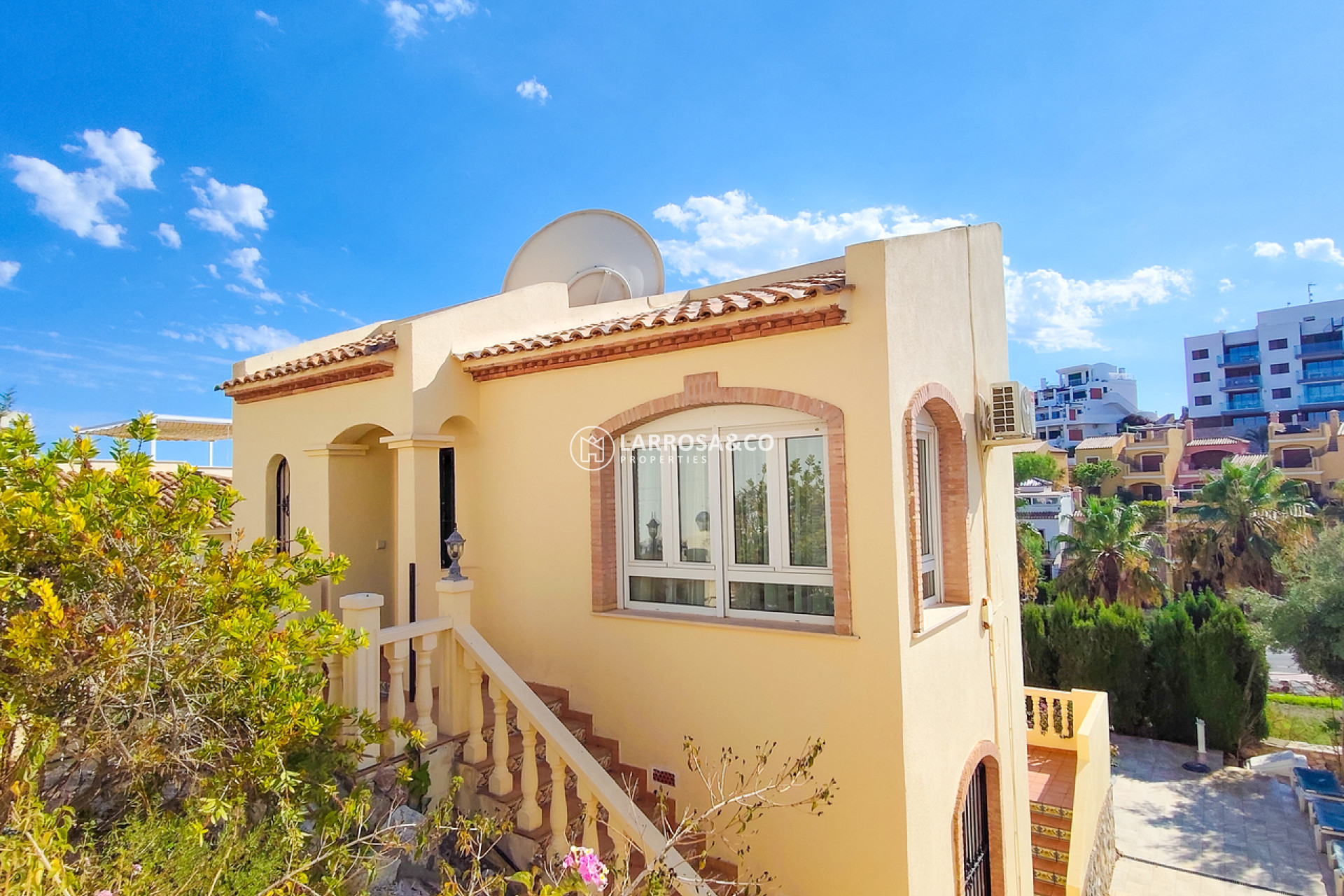 Resale - Detached House/Villa - Villamartin - Costa Blanca