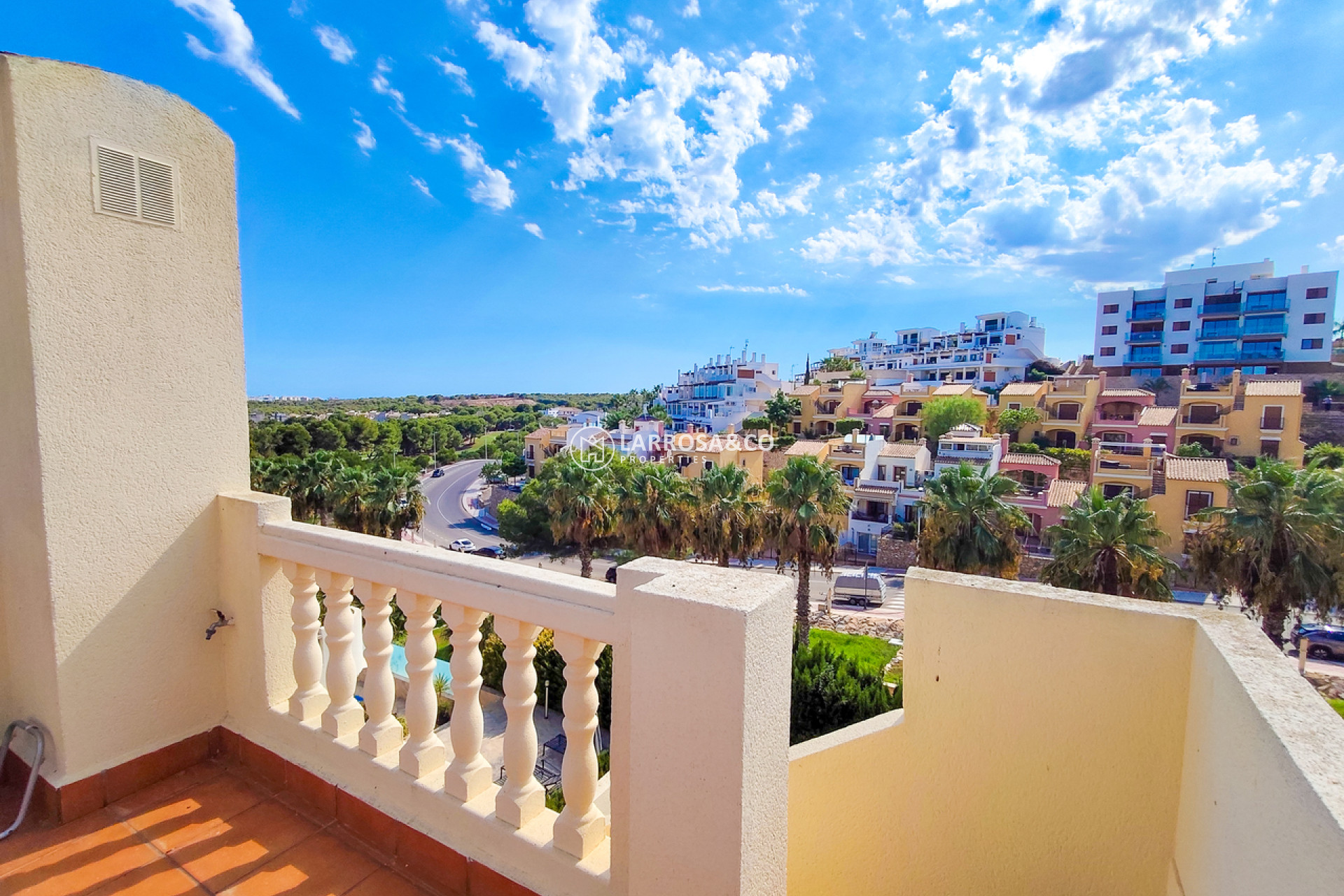Resale - Detached House/Villa - Villamartin - Costa Blanca