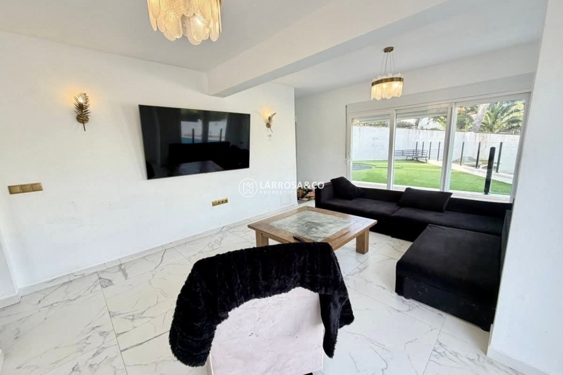 Resale - Detached House/Villa - Villamartin - Costa Blanca