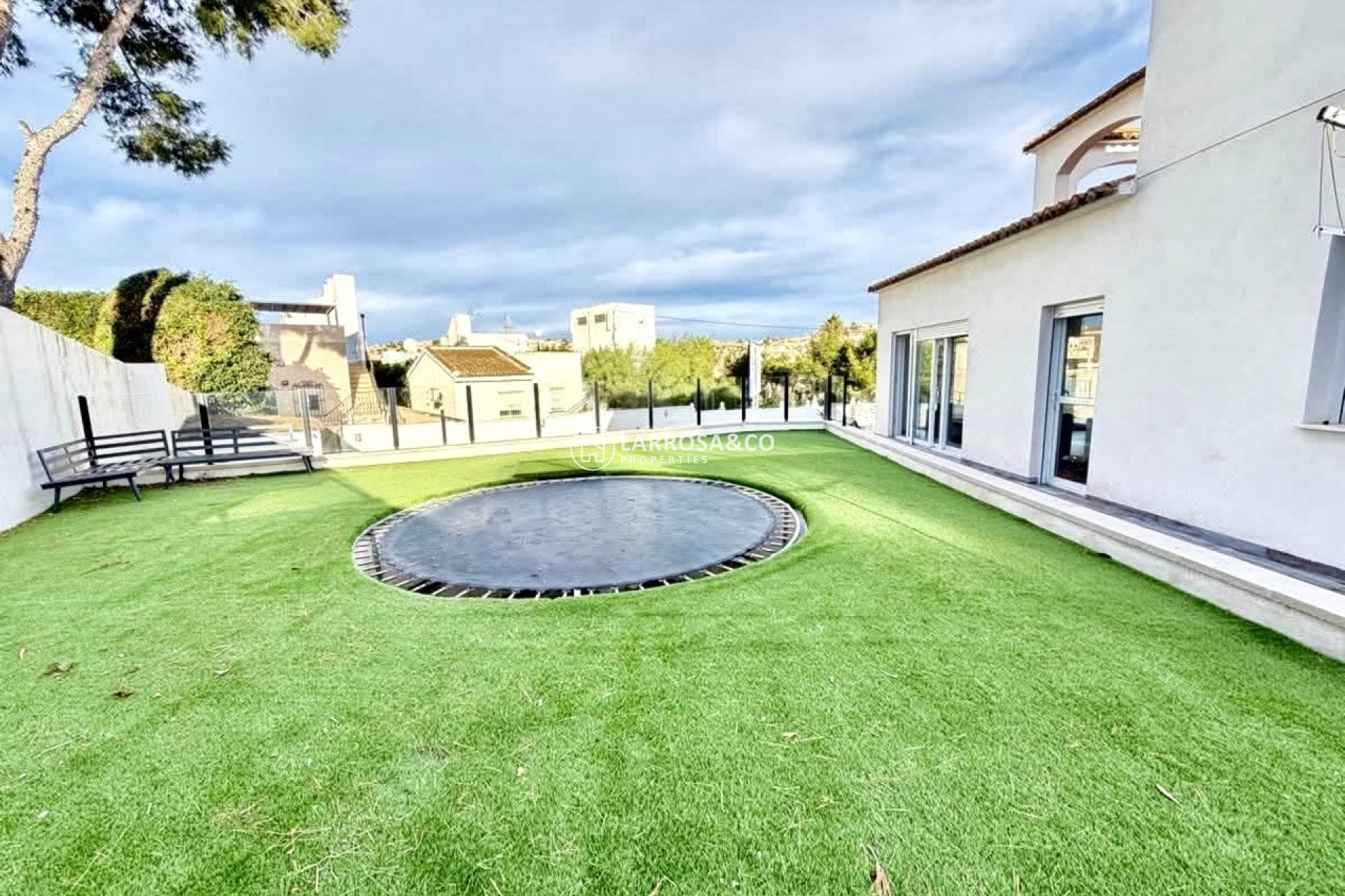 Resale - Detached House/Villa - Villamartin - Costa Blanca