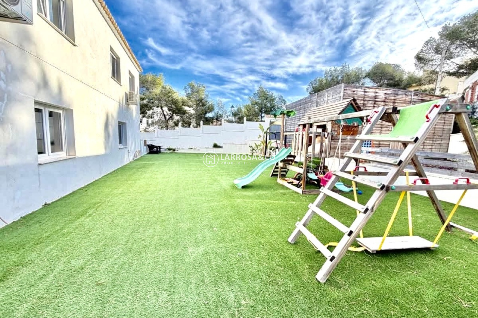 Resale - Detached House/Villa - Villamartin - Costa Blanca