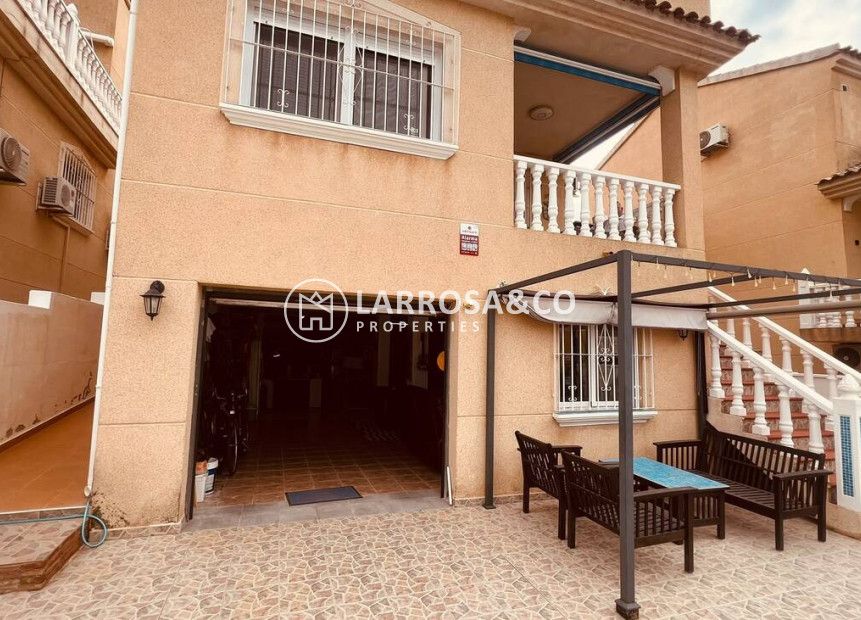 Resale - Detached House/Villa - Villamartin - Costa Blanca