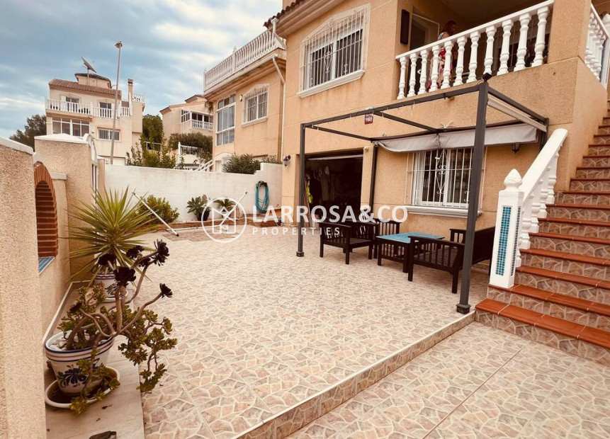 Resale - Detached House/Villa - Villamartin - Costa Blanca