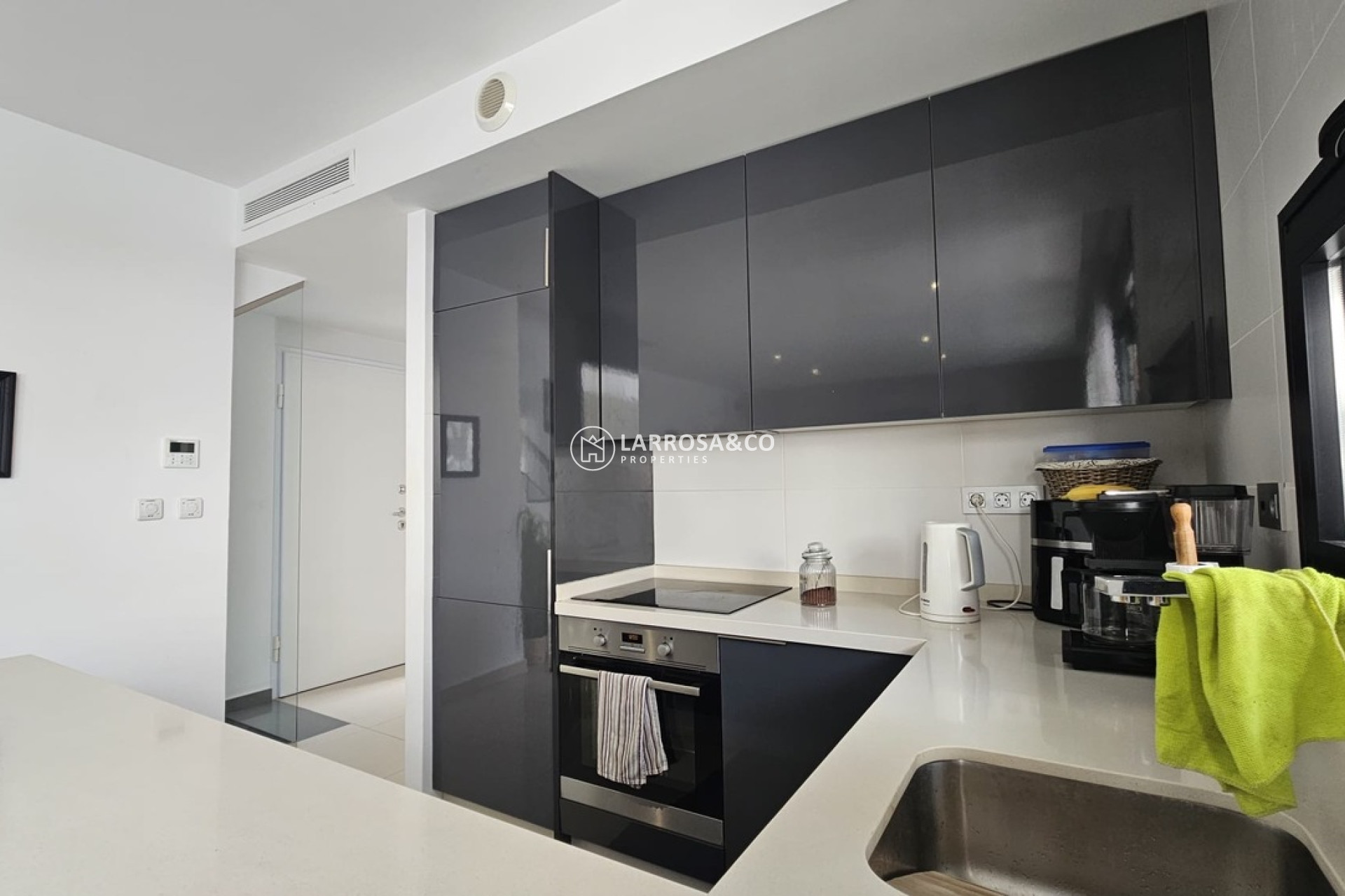 Resale - Detached House/Villa - Villamartin - Costa Blanca