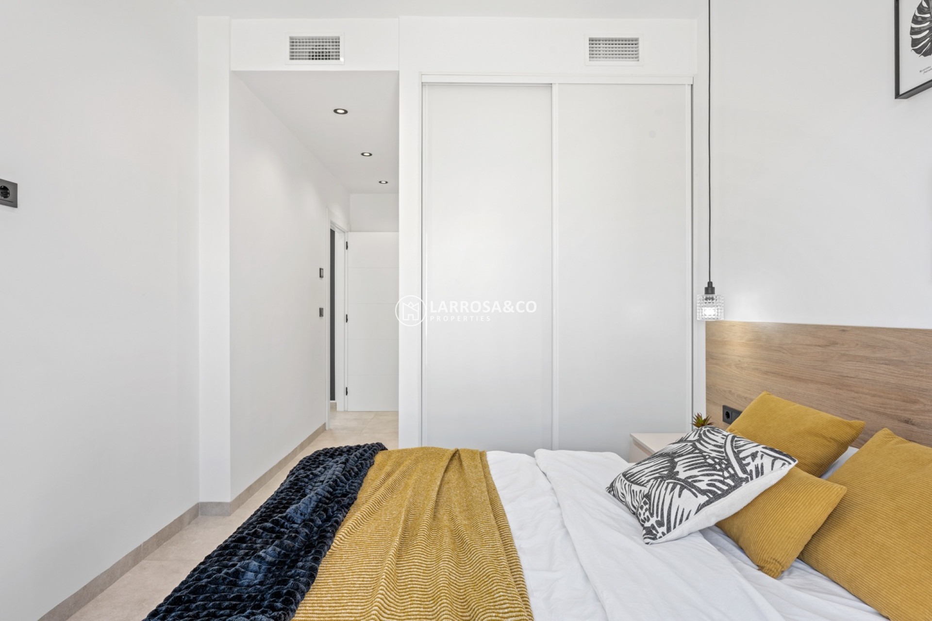 Resale - Detached House/Villa - Villamartin - Costa Blanca