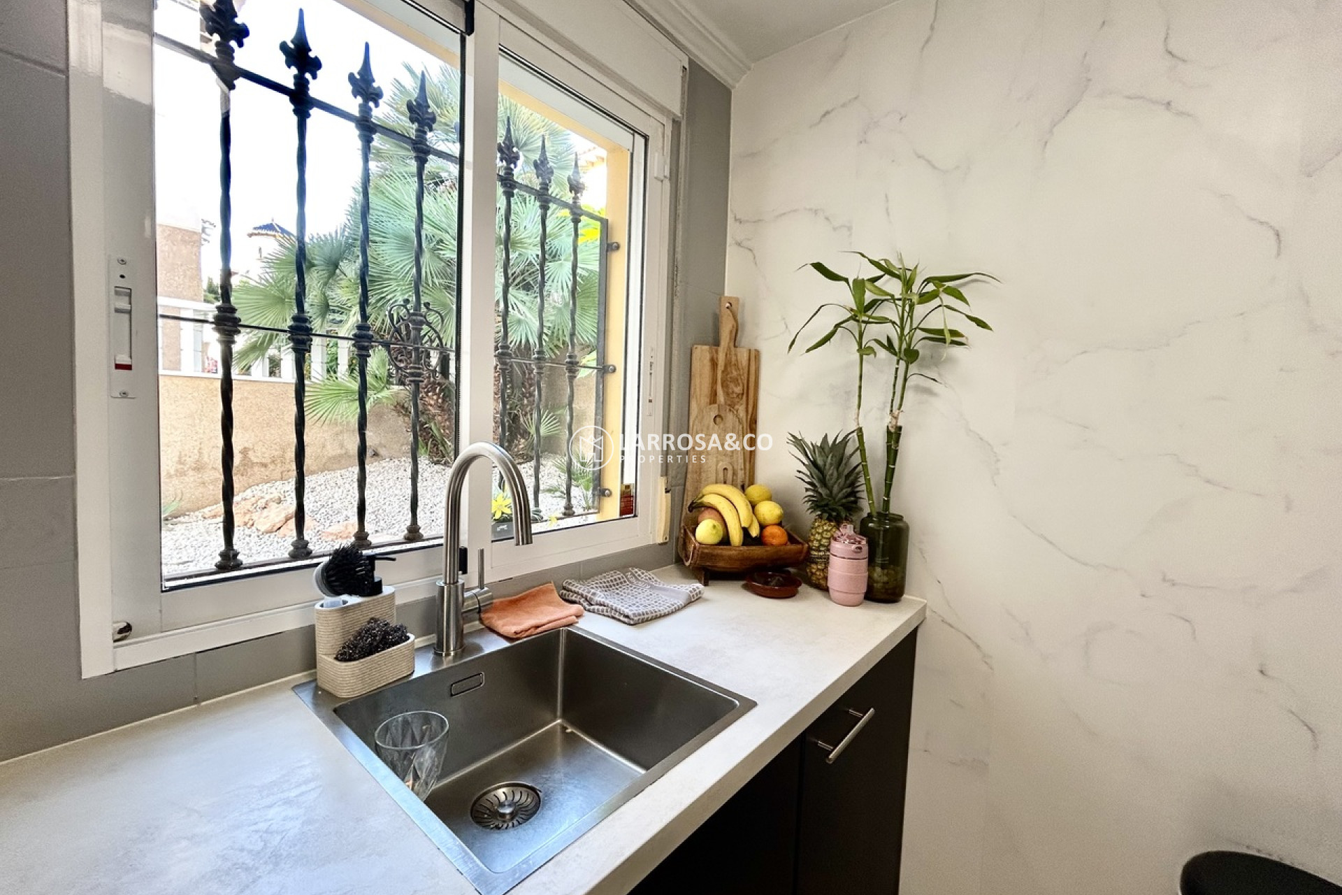 Resale - Detached House/Villa - Villamartin - Costa Blanca