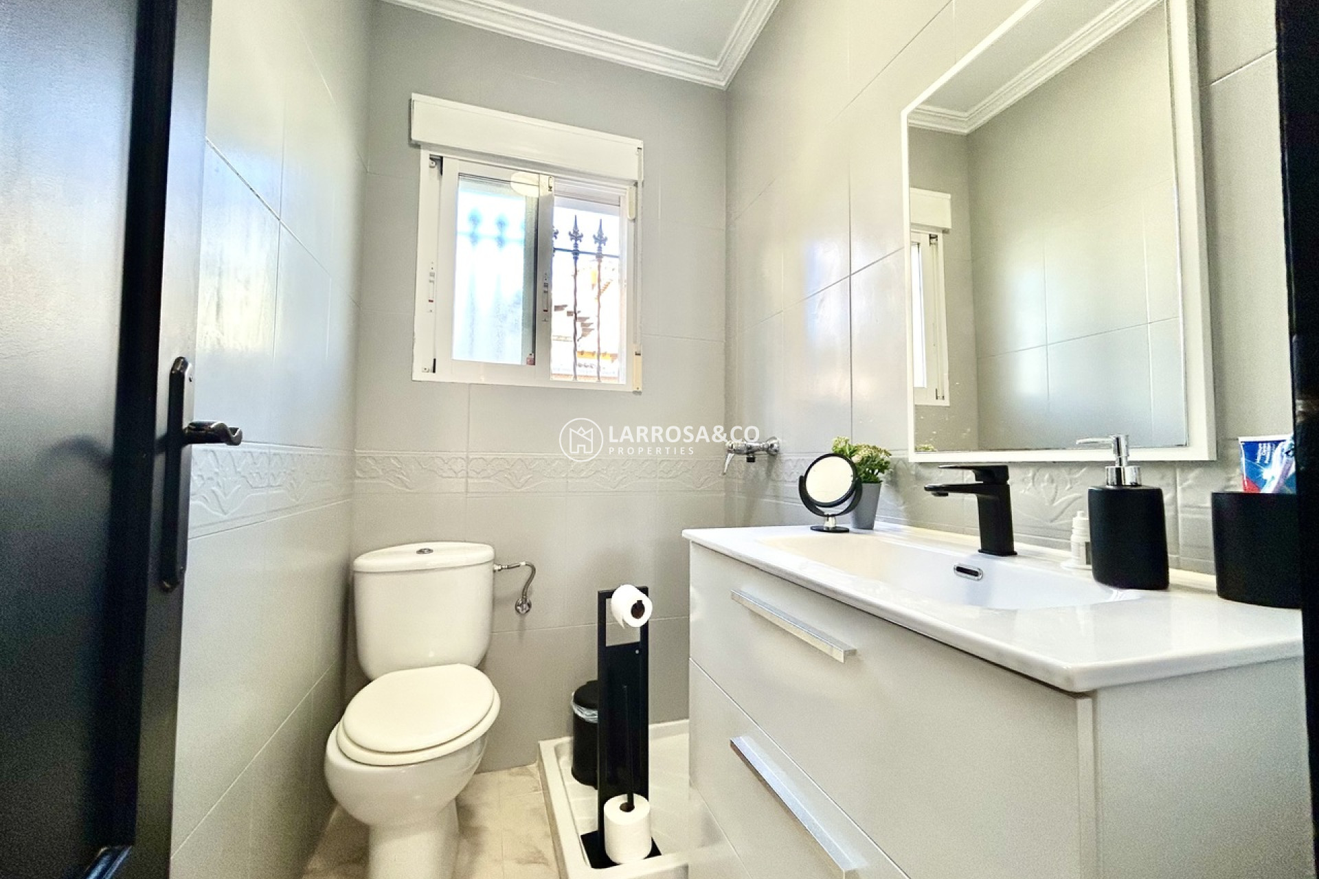 Resale - Detached House/Villa - Villamartin - Costa Blanca