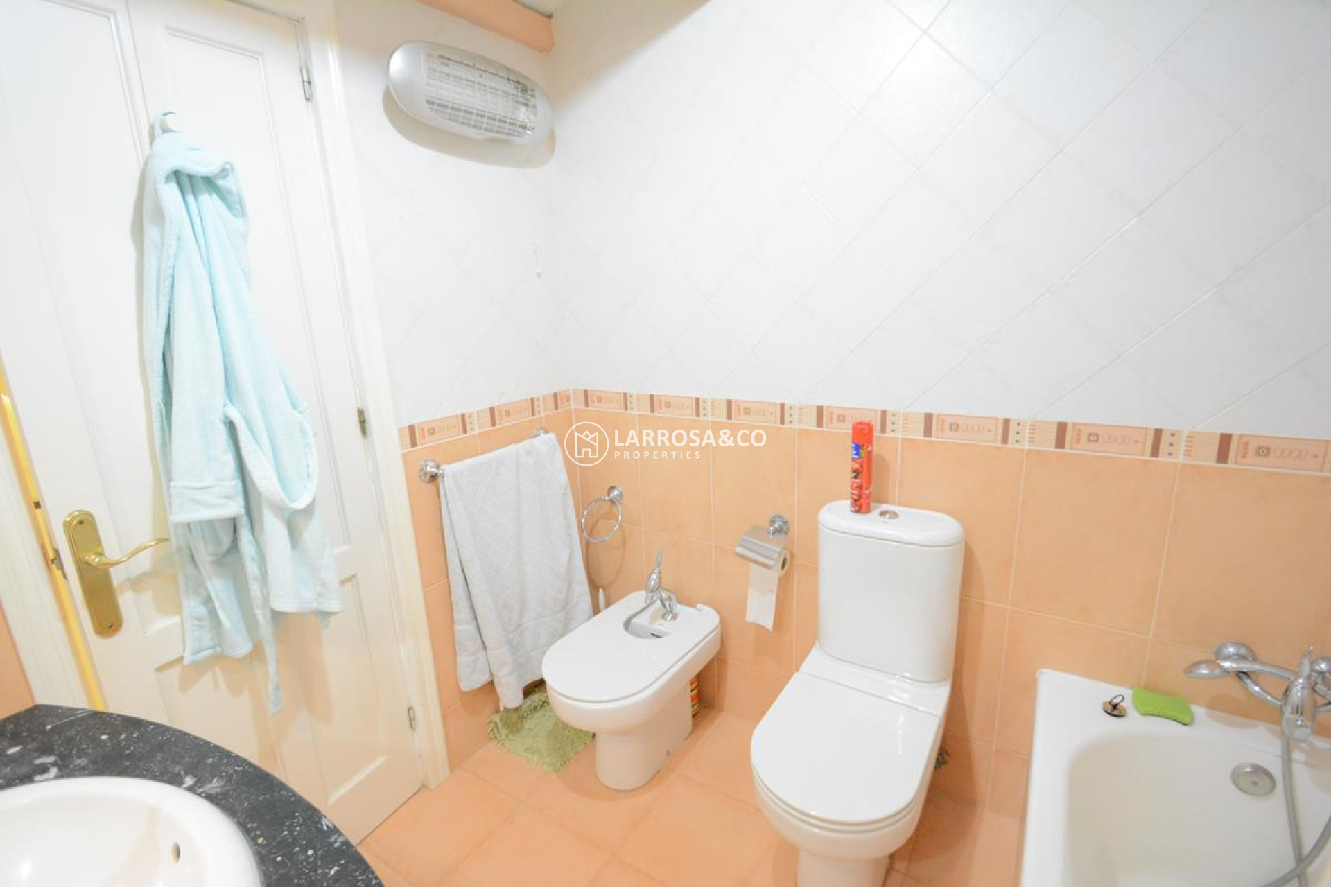 resale-duplex-guardamar-beach-bathroom-2-rv2107