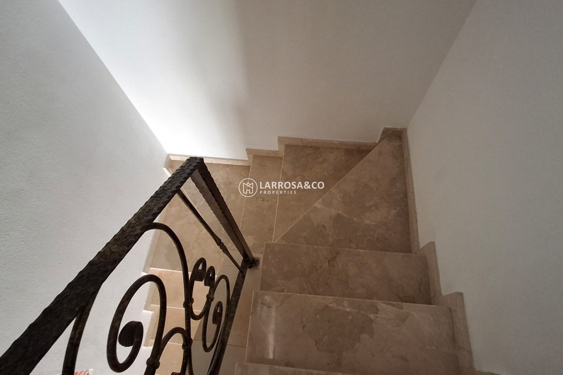 Resale - Duplex / Two-storey apartment - Orihuela costa - Villamartin 